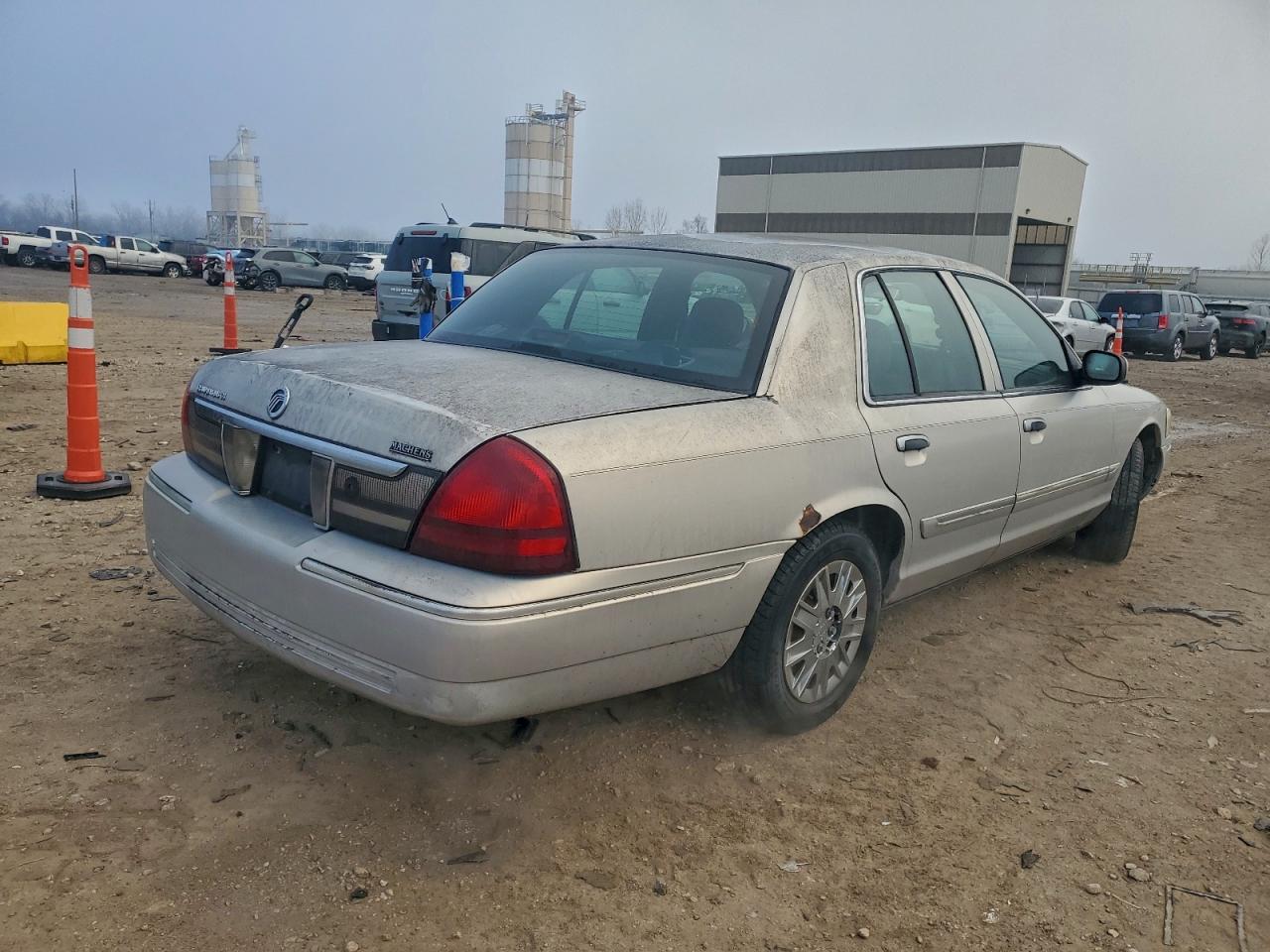 2008 MERCURY GRAND MARQUIS GS photo 3