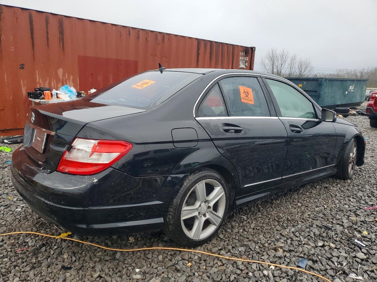2011 MERCEDES-BENZ C 300 photo 3