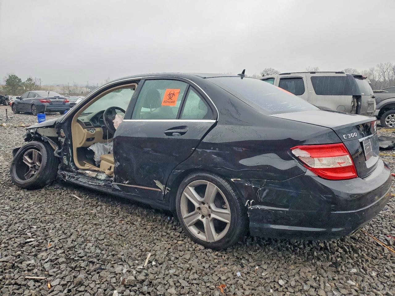 2011 MERCEDES-BENZ C 300 photo 2