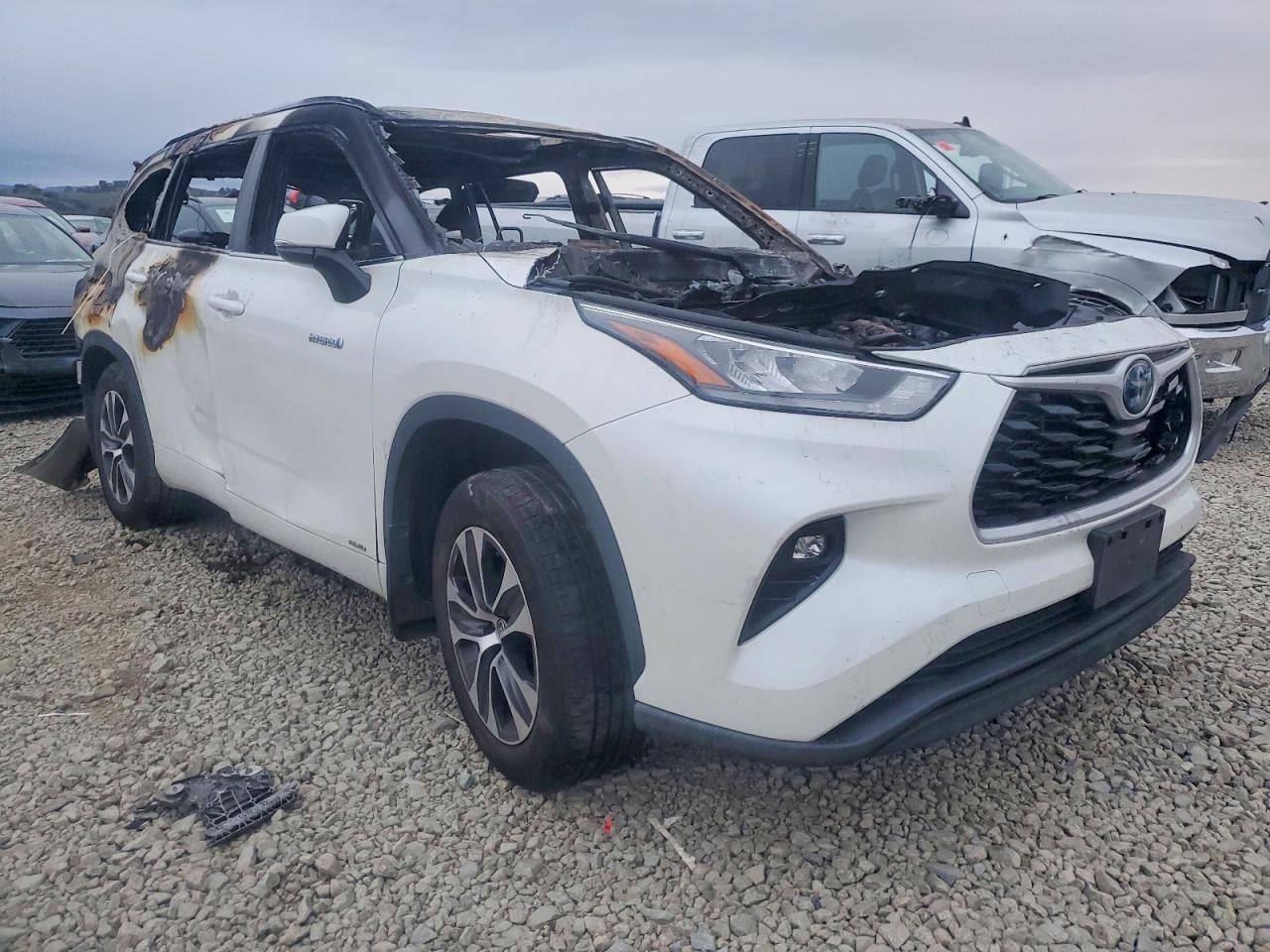 2020 TOYOTA HIGHLANDER HYBRID XLE photo 4