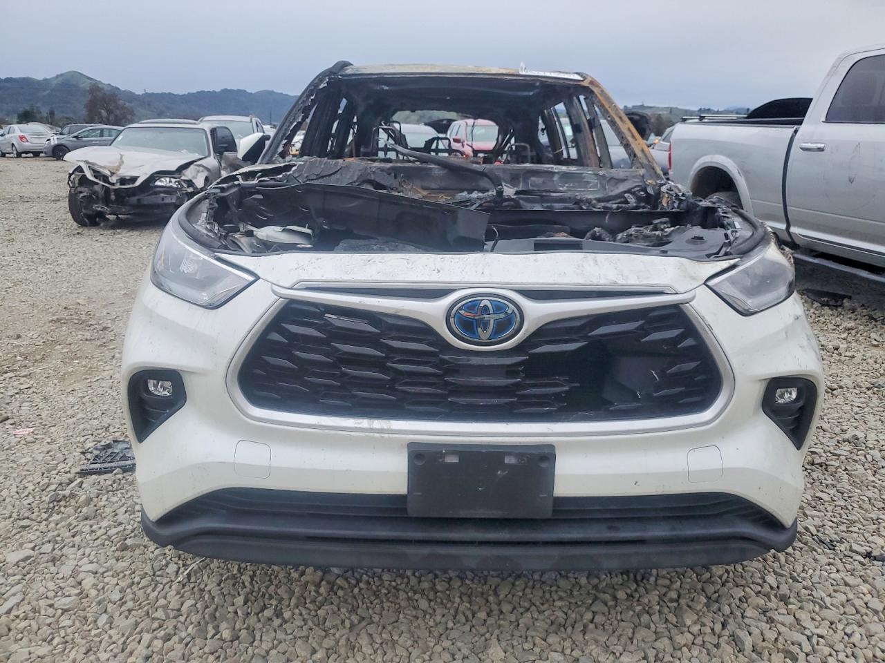 2020 TOYOTA HIGHLANDER HYBRID XLE photo 5