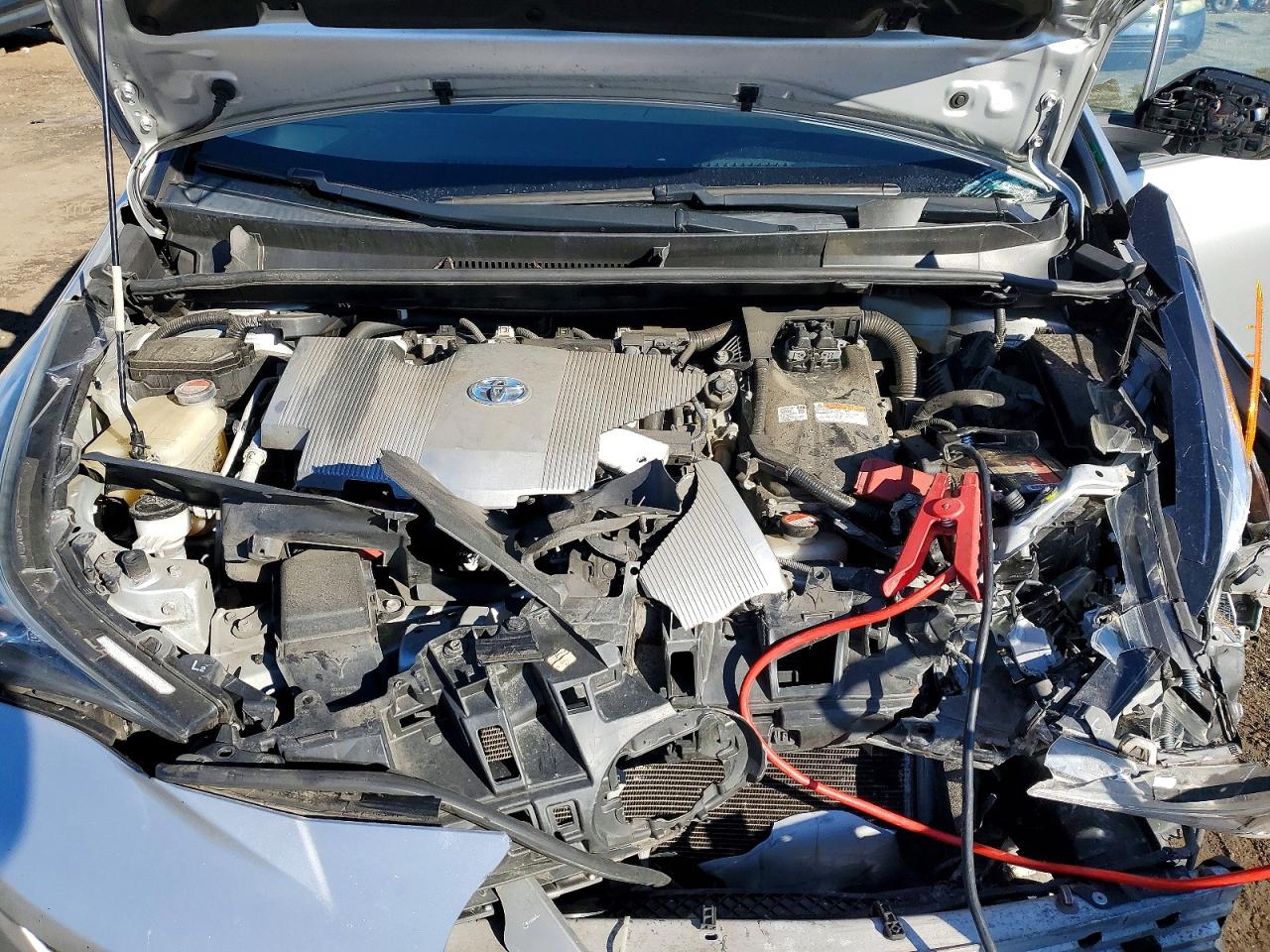 2016 TOYOTA PRIUS photo 11