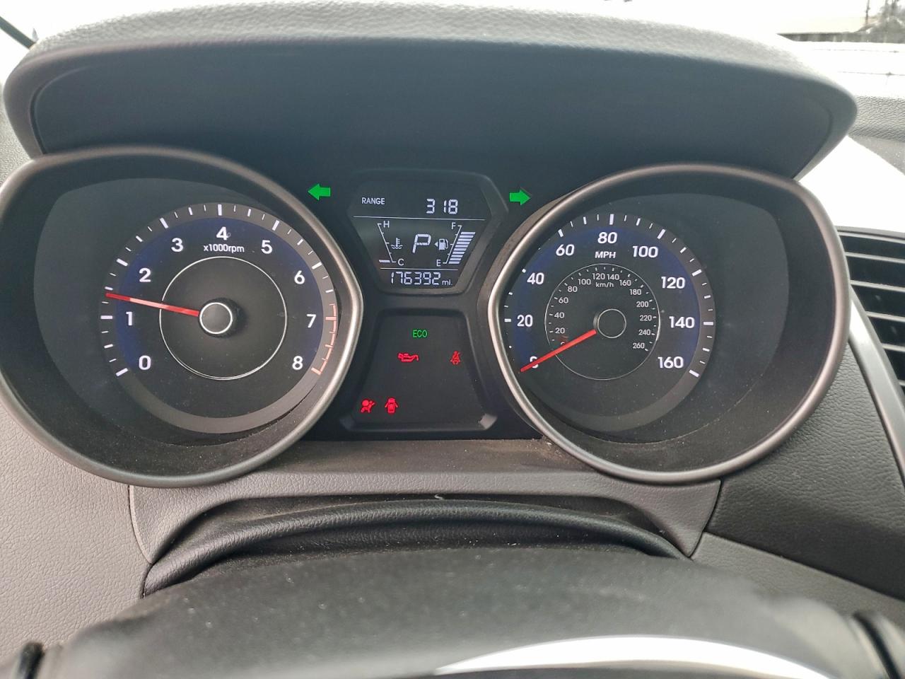 2015 HYUNDAI ELANTRA SE photo 9