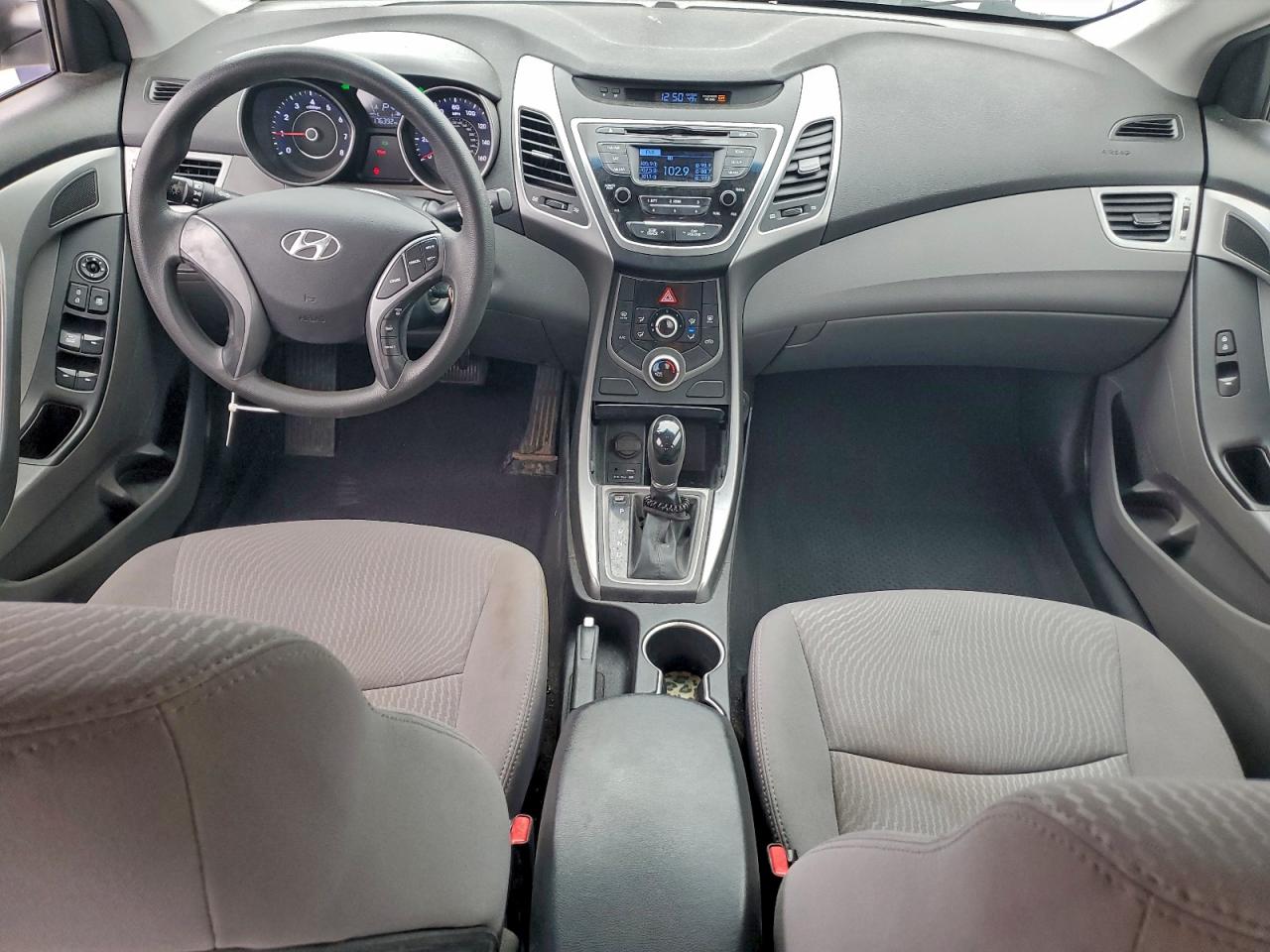 2015 HYUNDAI ELANTRA SE photo 8