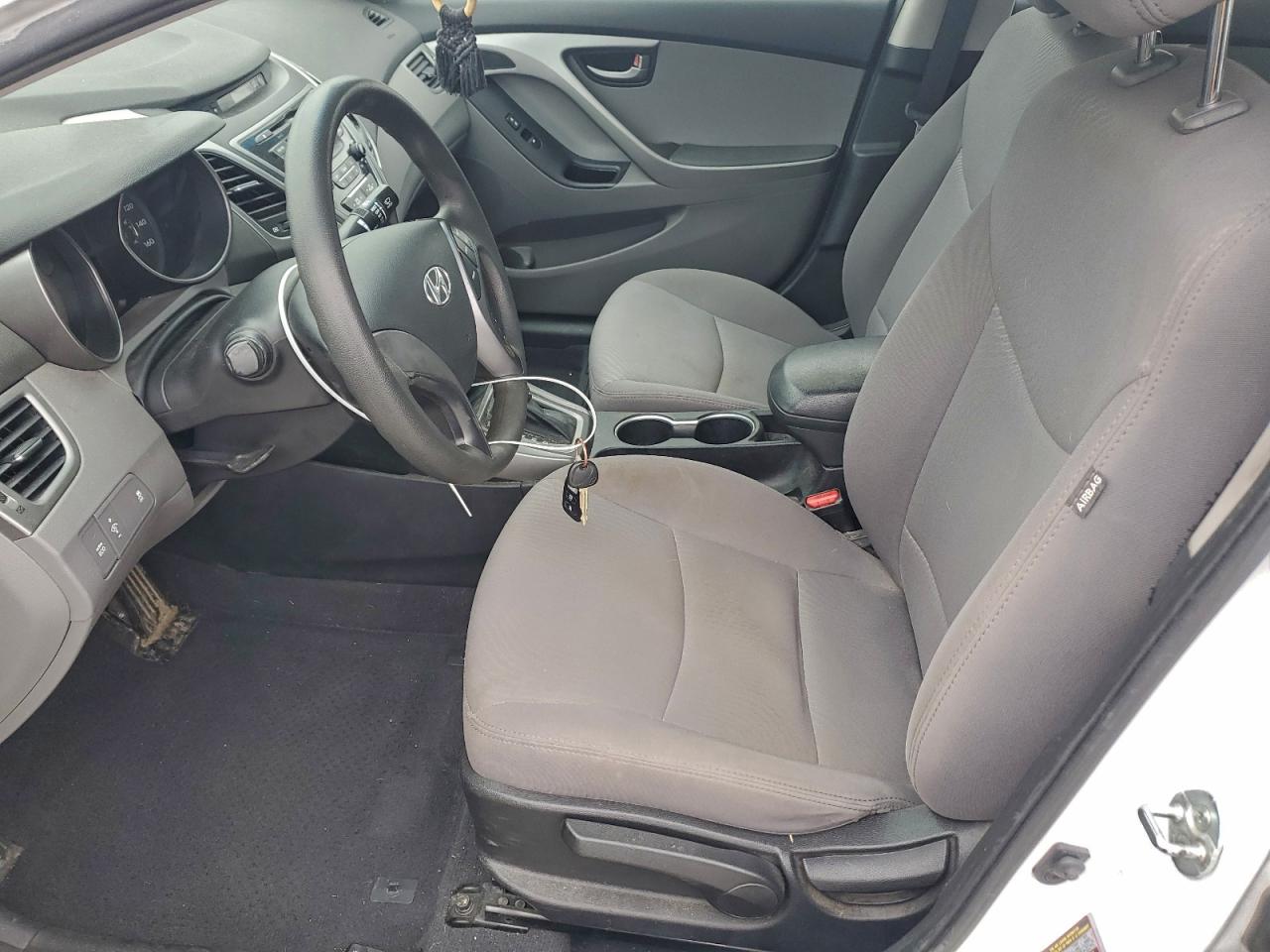 2015 HYUNDAI ELANTRA SE photo 7