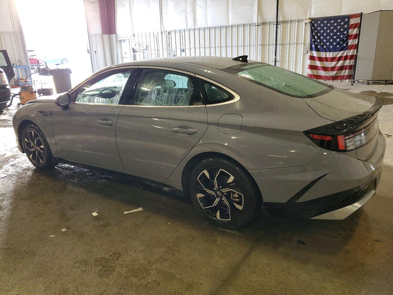 2024 HYUNDAI SONATA SEL photo 2