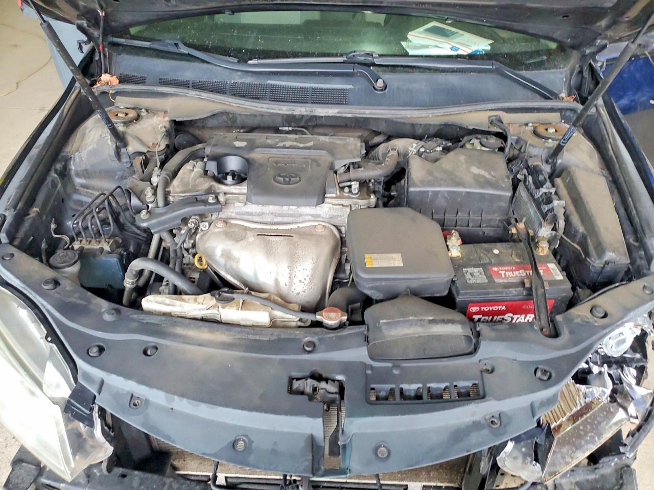 2016 TOYOTA CAMRY LE photo 11