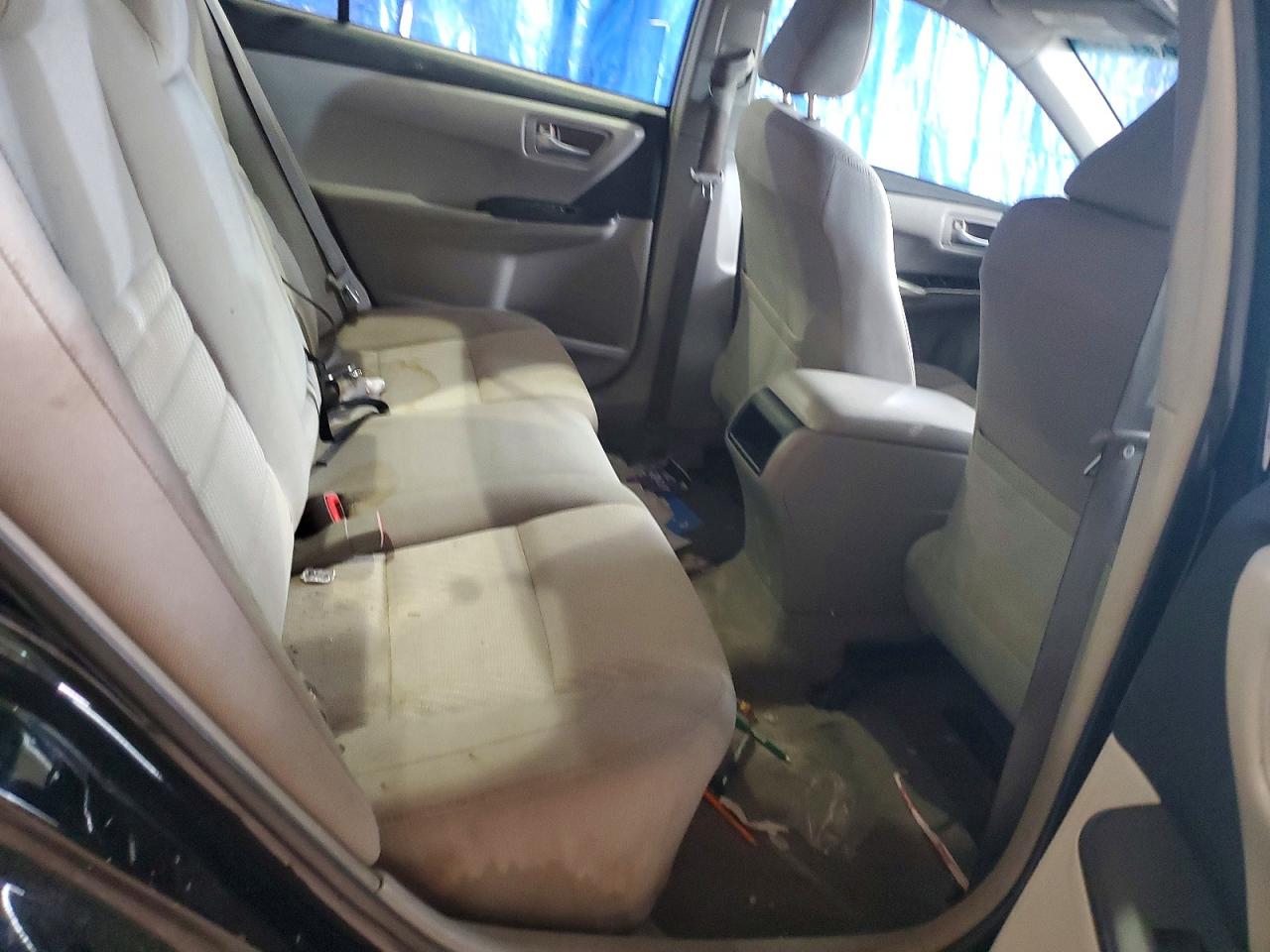 2016 TOYOTA CAMRY LE photo 10