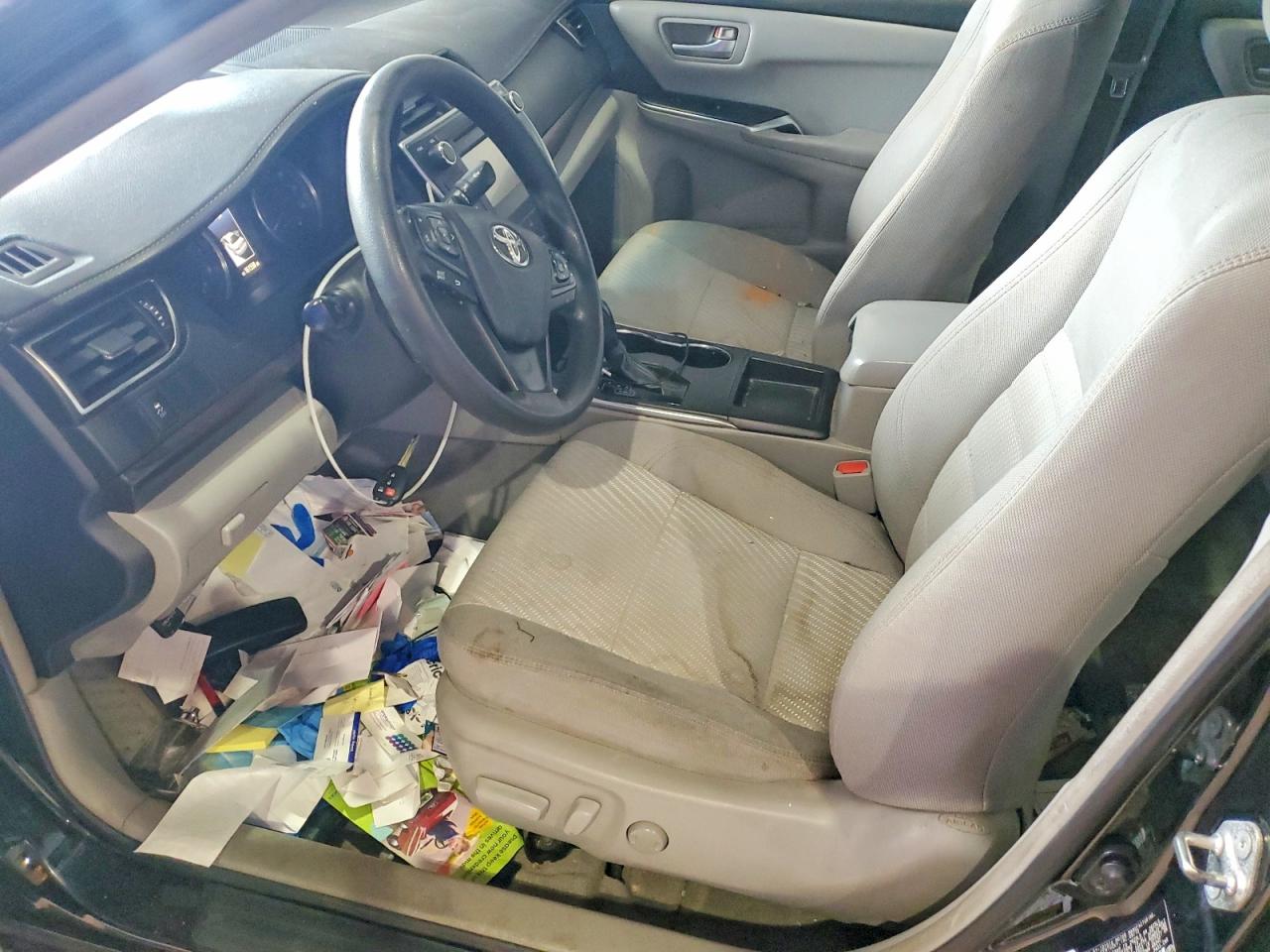 2016 TOYOTA CAMRY LE photo 7