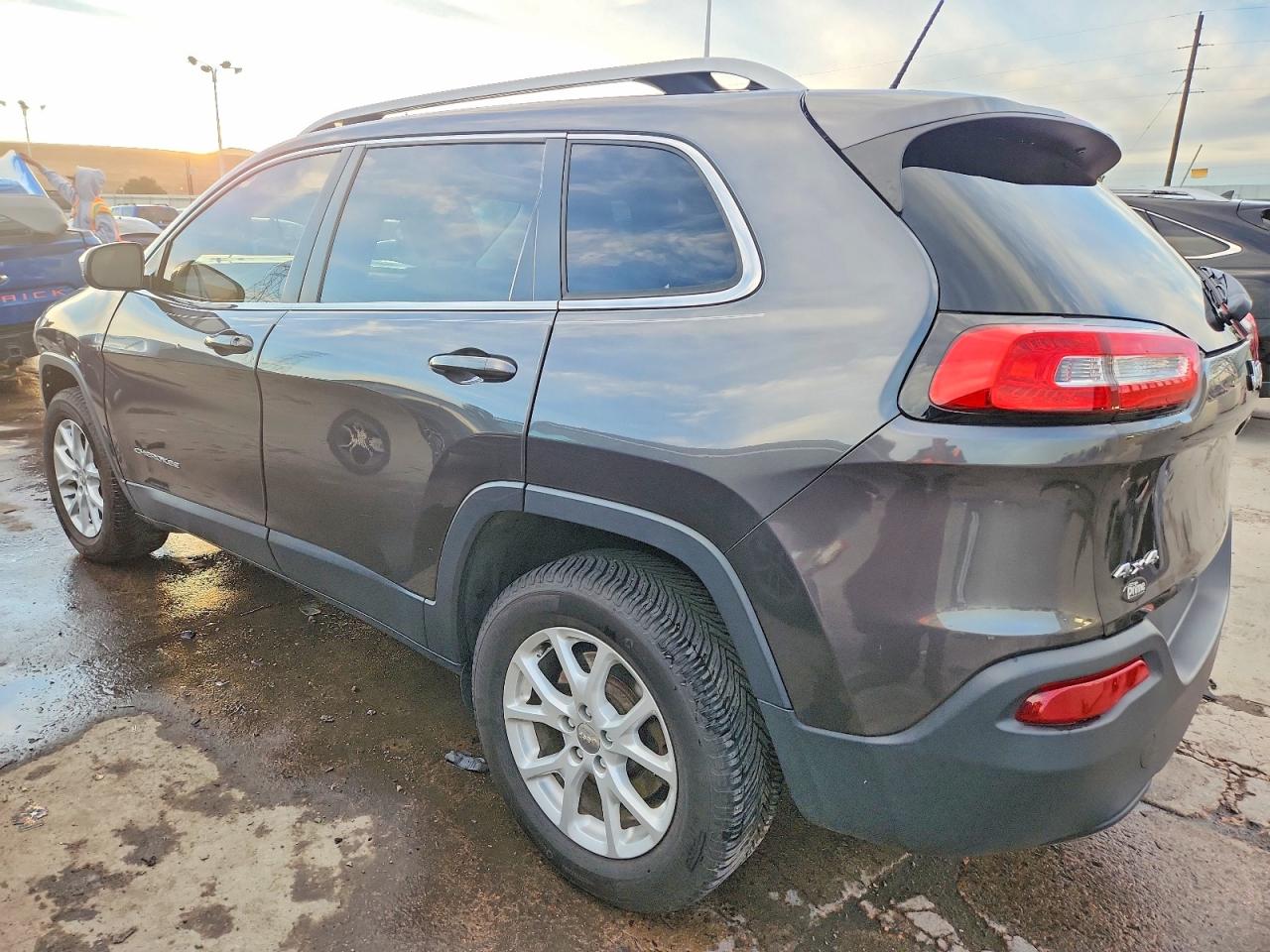 2016 JEEP CHEROKEE LATITUDE photo 2