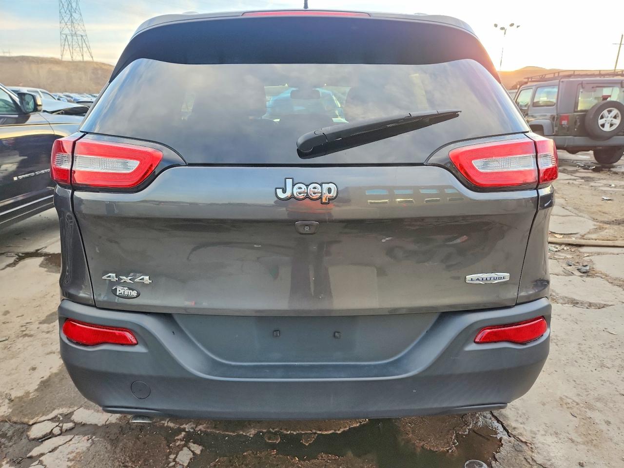 2016 JEEP CHEROKEE LATITUDE photo 6