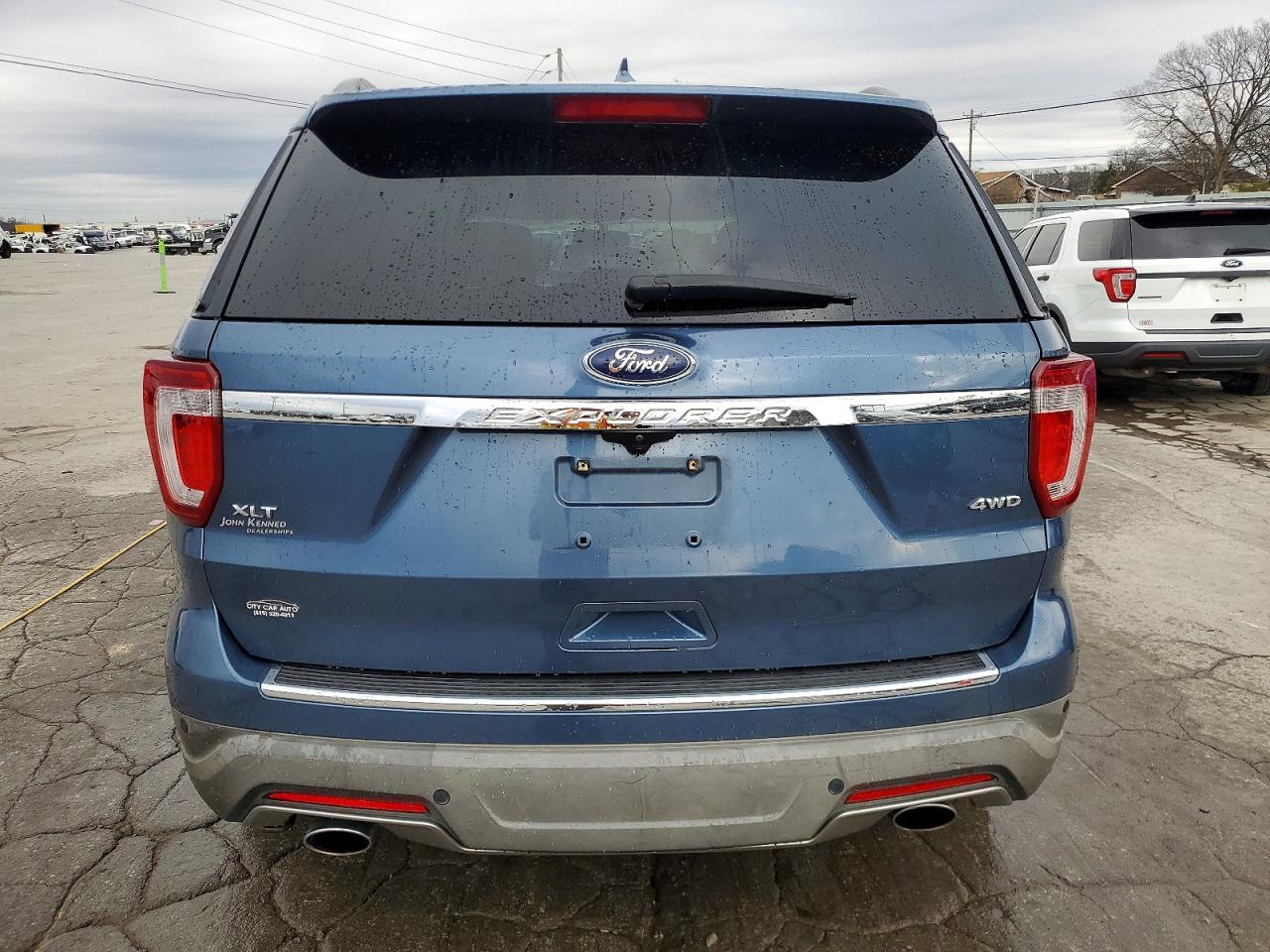 2018 FORD EXPLORER XLT photo 6