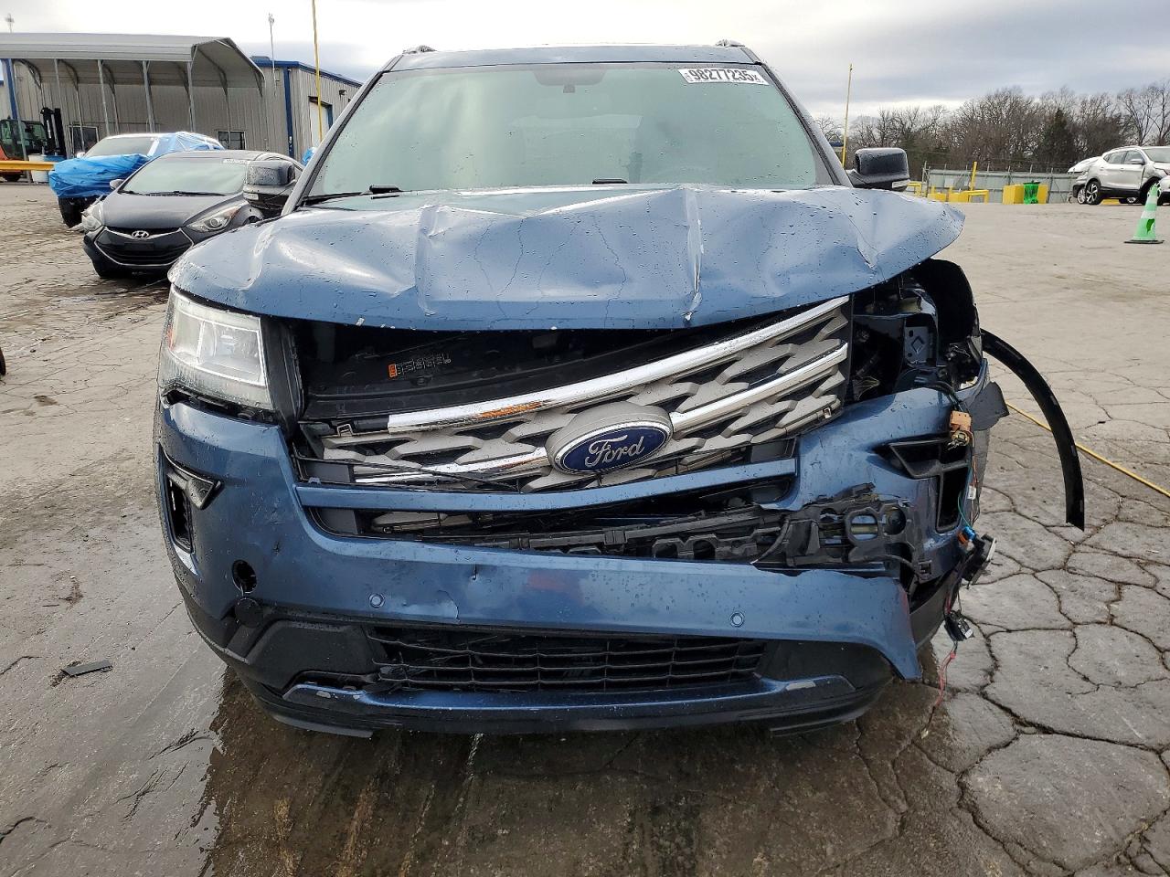 2018 FORD EXPLORER XLT photo 5