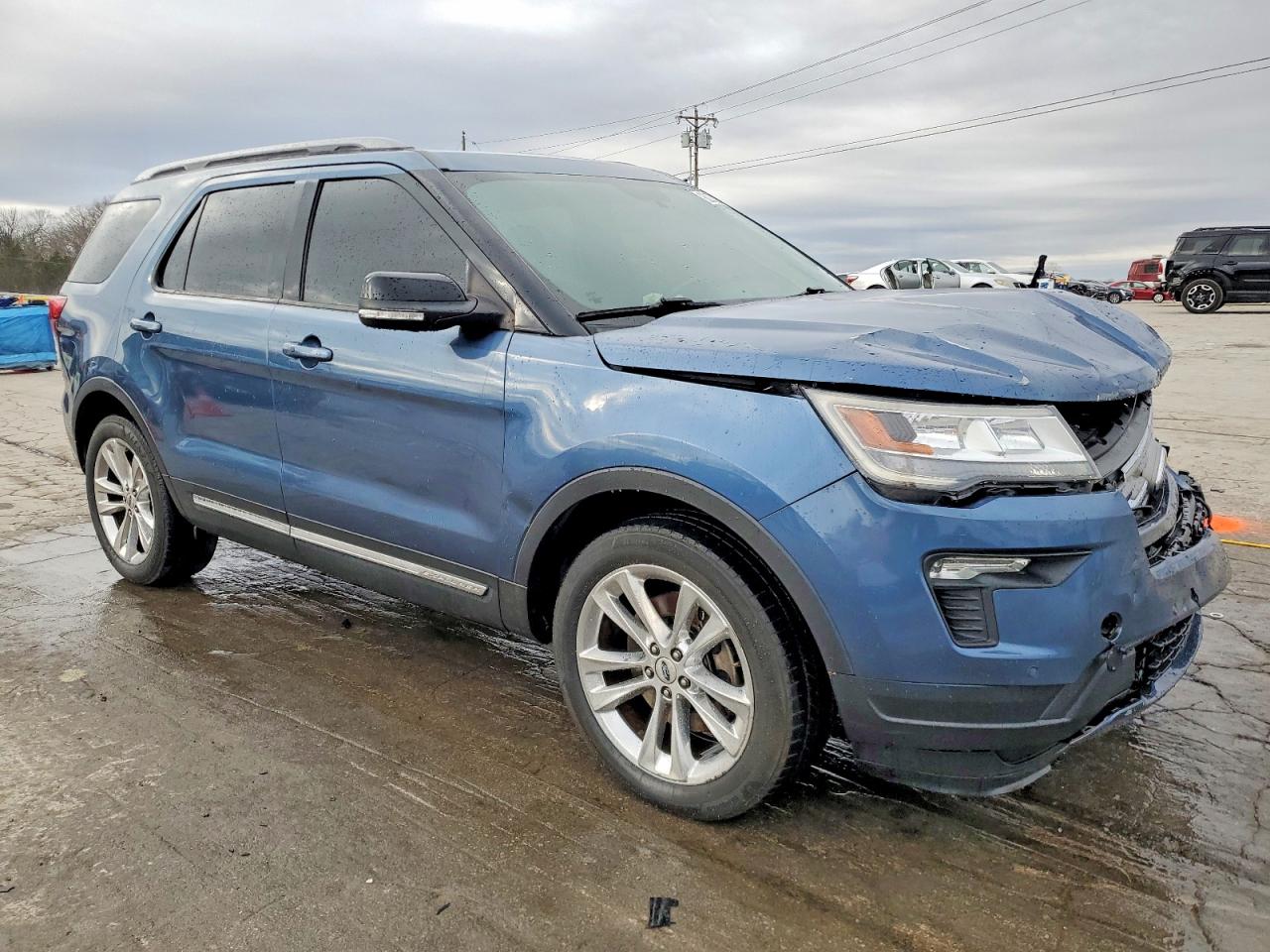 2018 FORD EXPLORER XLT photo 4