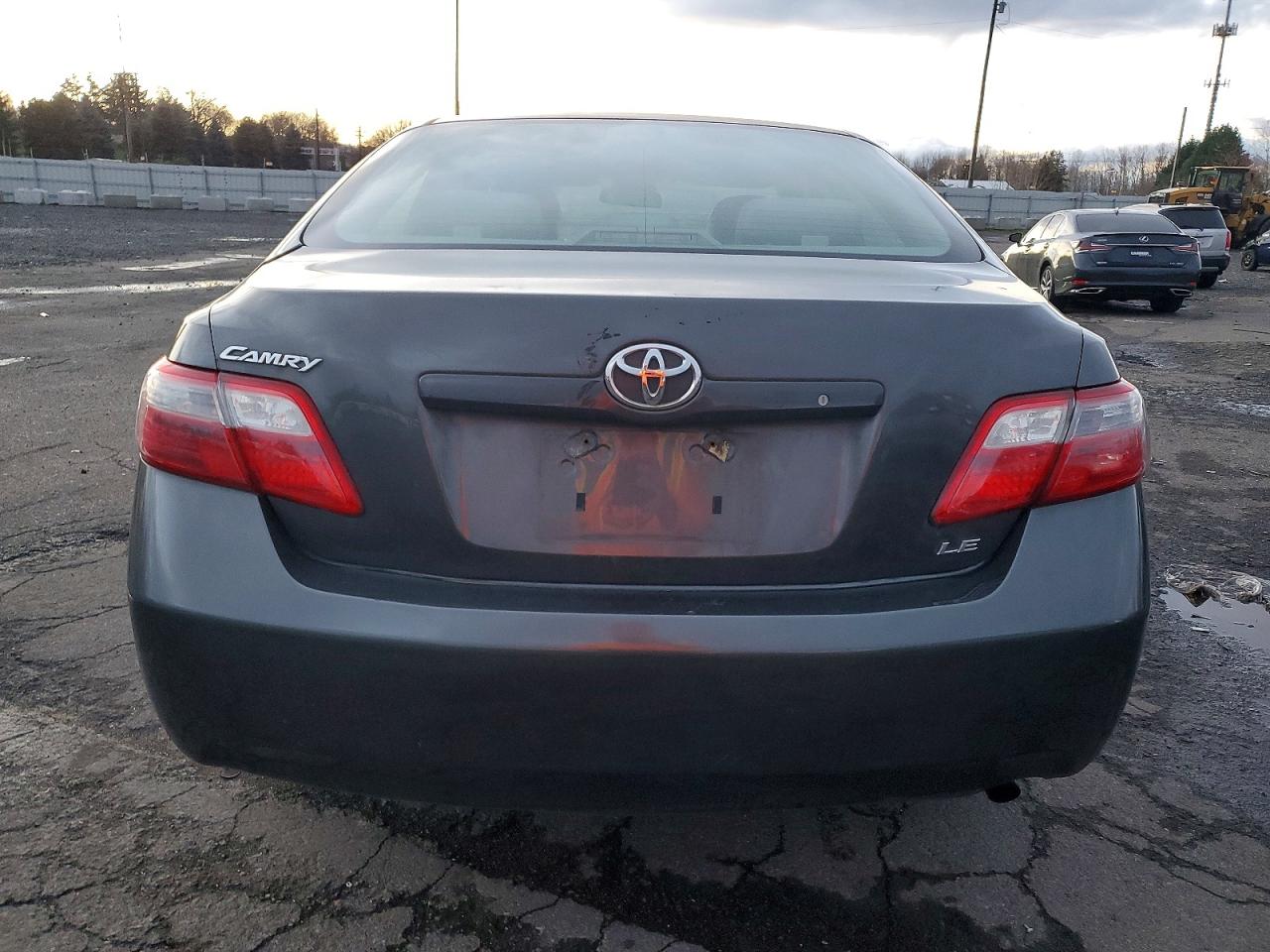 2009 TOYOTA CAMRY LE photo 6