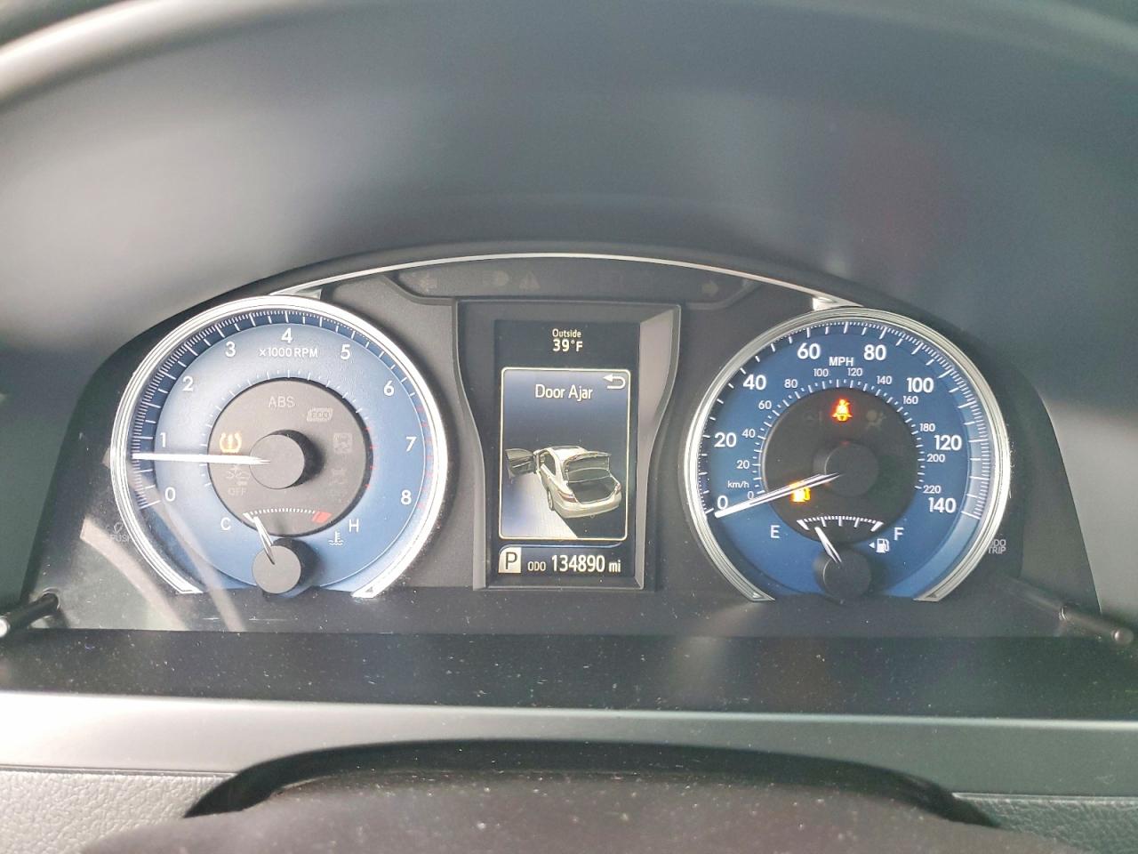 2016 TOYOTA CAMRY LE photo 9