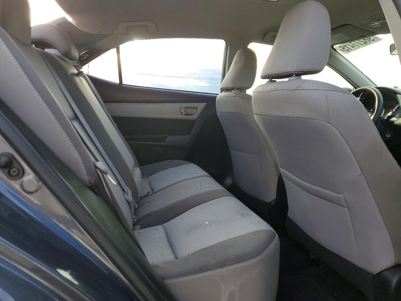 2017 TOYOTA COROLLA L photo 10