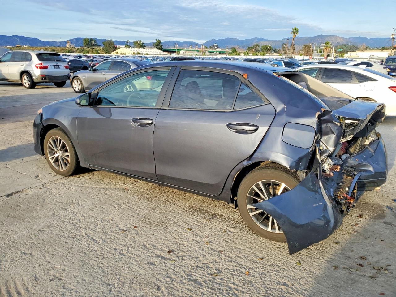 2017 TOYOTA COROLLA L photo 2