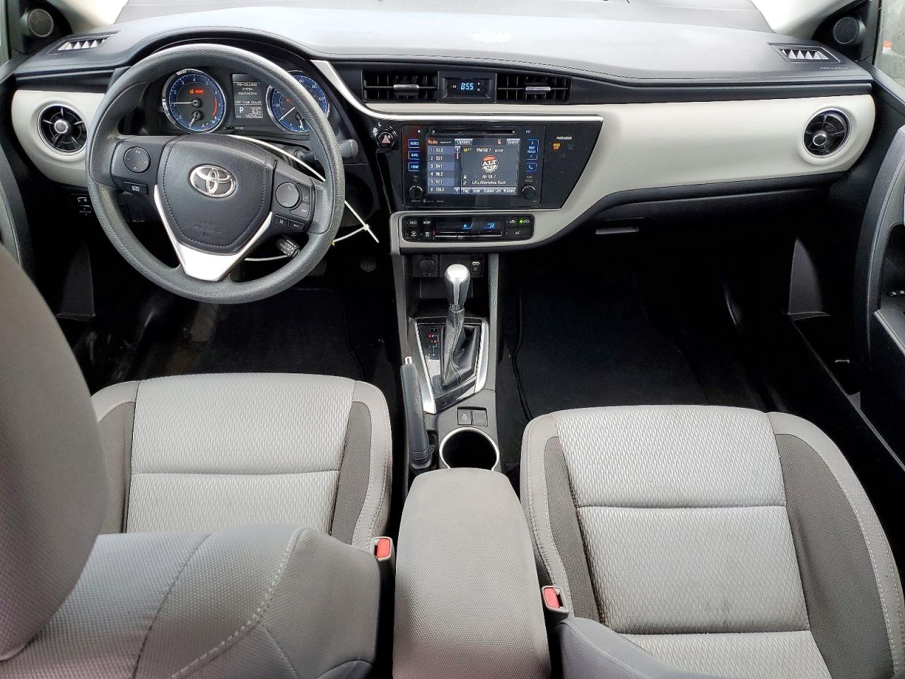 2017 TOYOTA COROLLA L photo 8