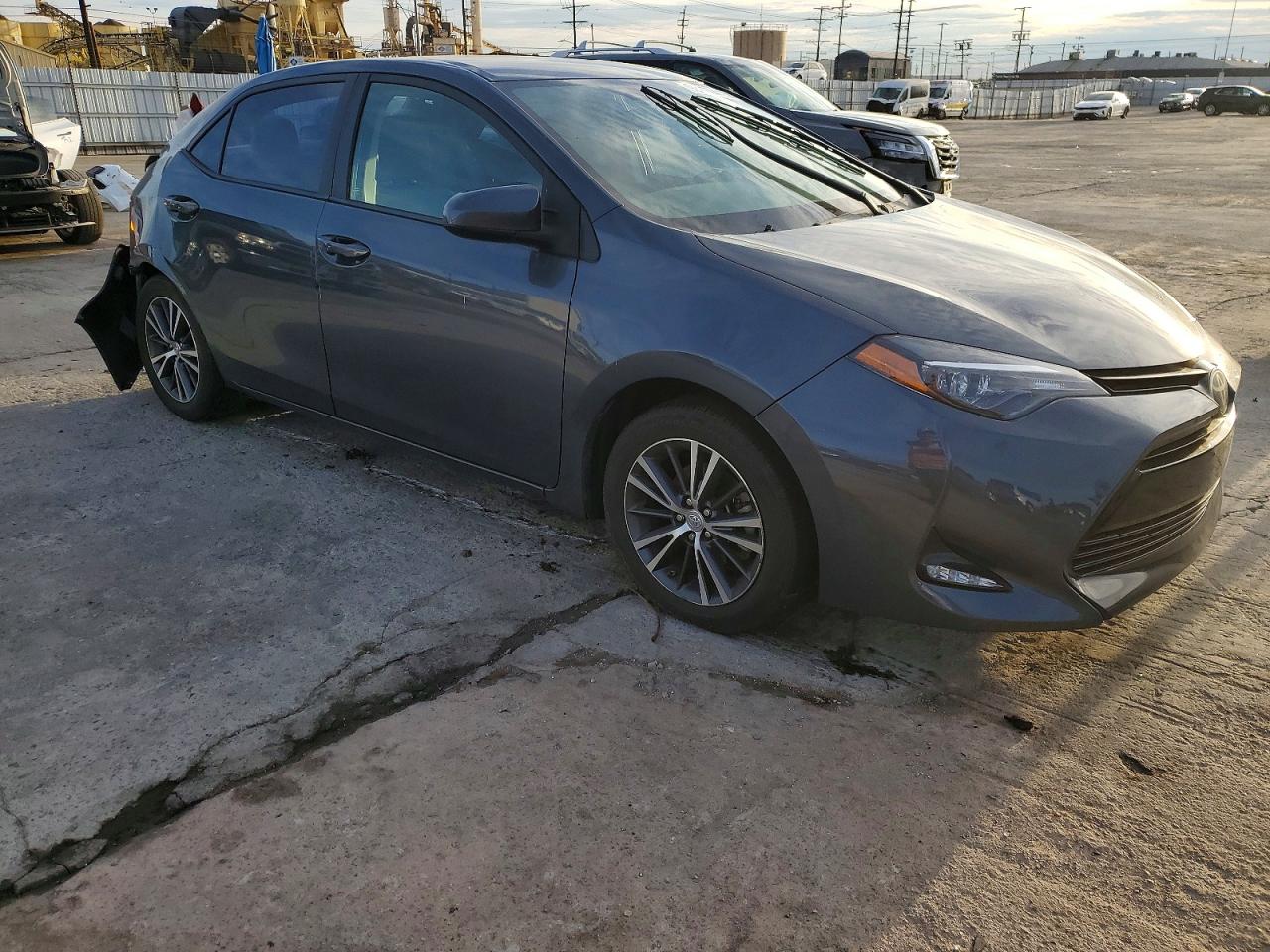 2017 TOYOTA COROLLA L photo 4