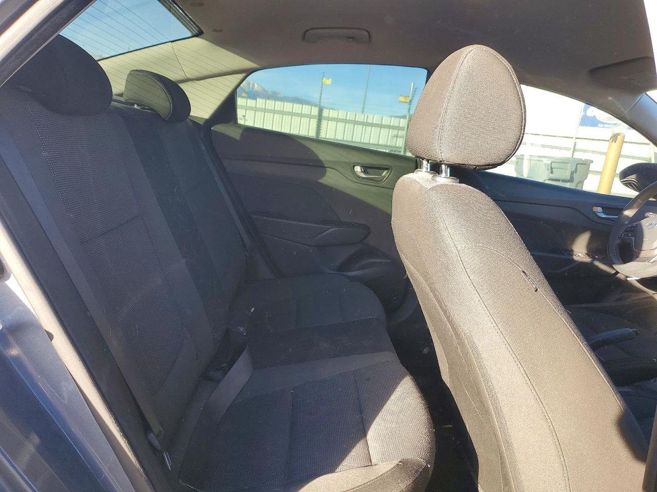 2019 HYUNDAI ACCENT SE photo 10