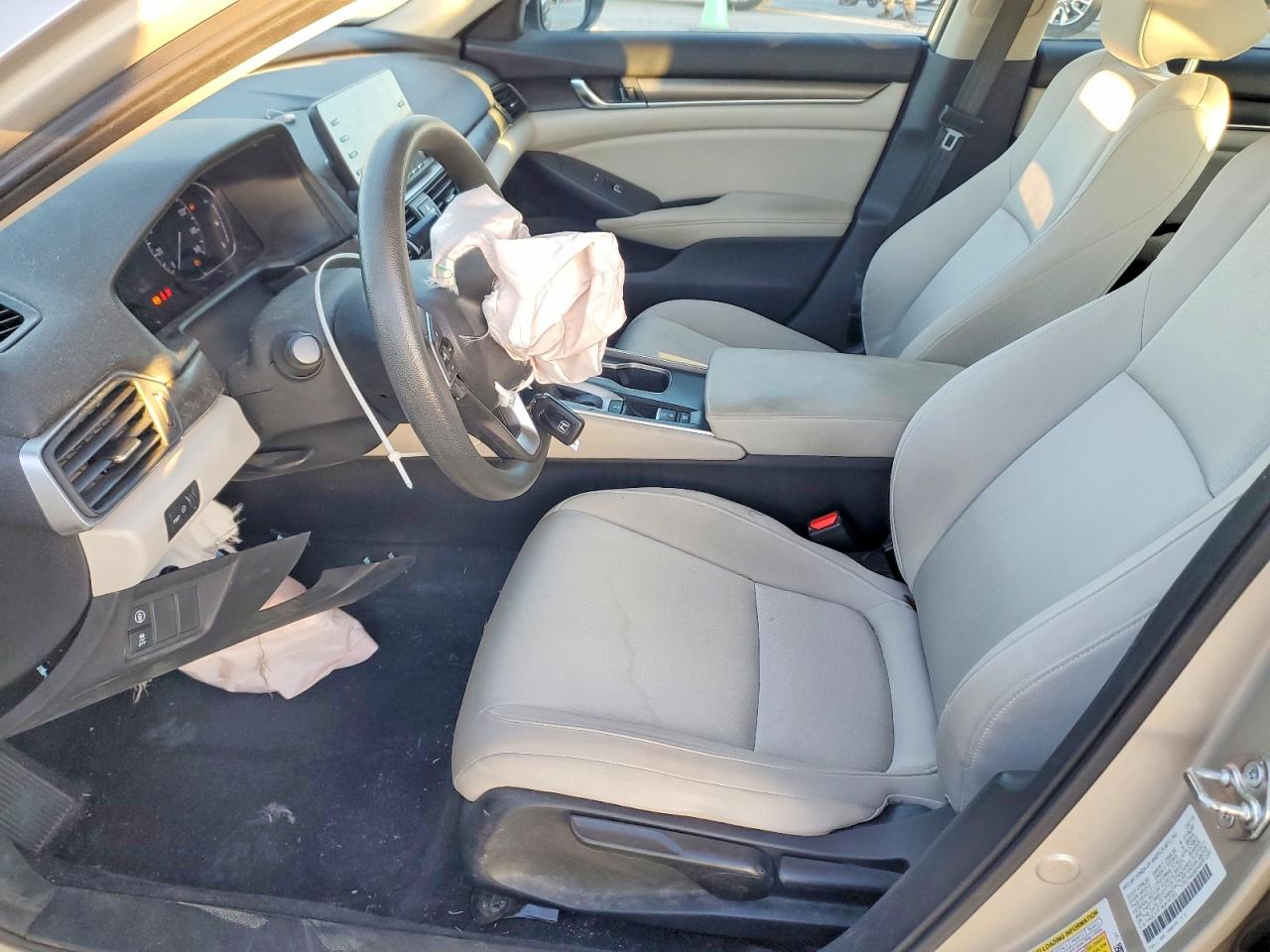 2018 HONDA ACCORD LX photo 7
