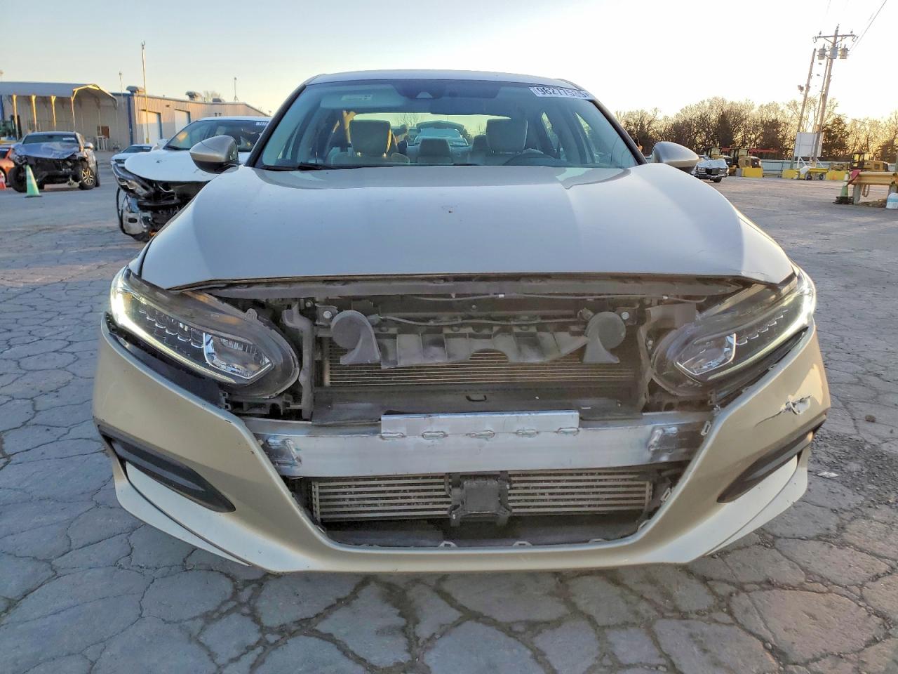 2018 HONDA ACCORD LX photo 5
