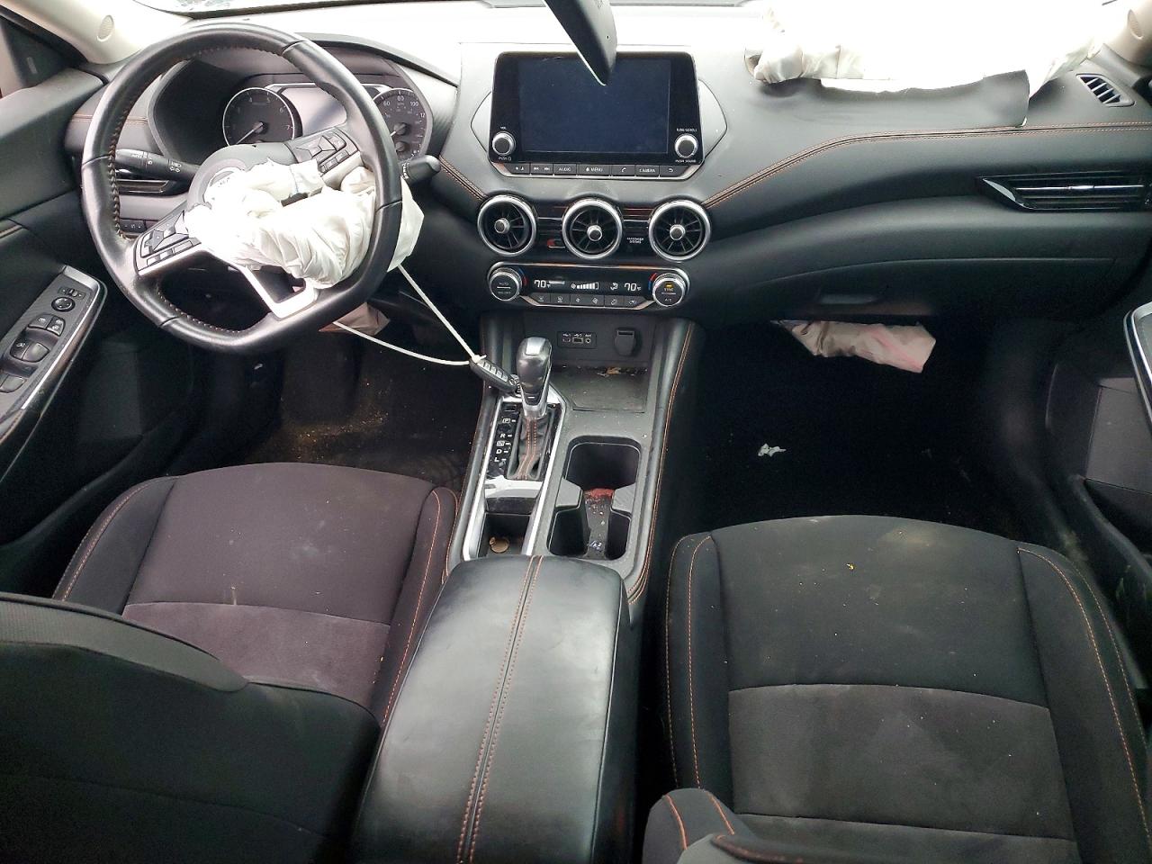 2022 NISSAN SENTRA SR photo 8