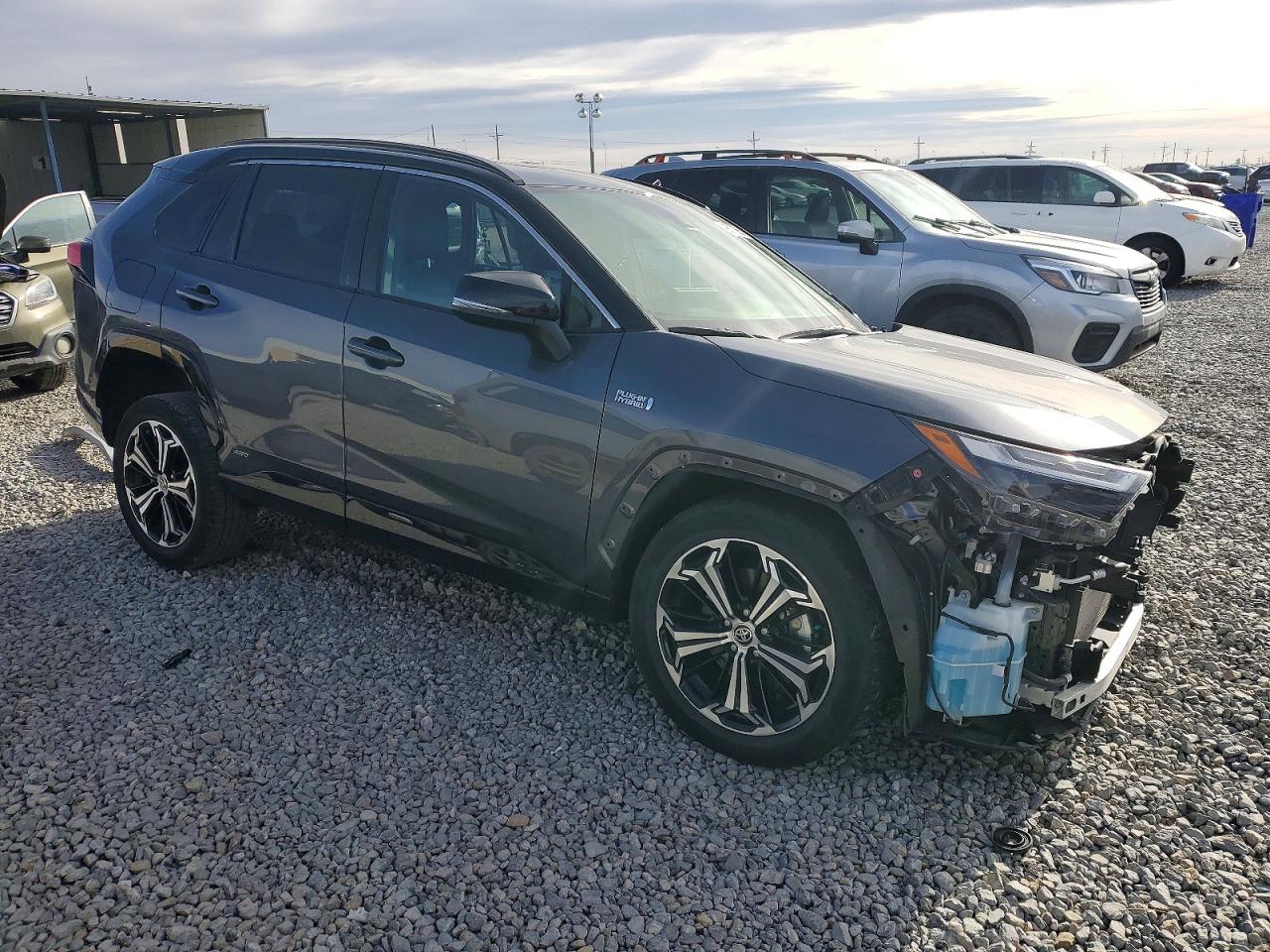 2024 TOYOTA RAV4 PRIME XSE photo 4