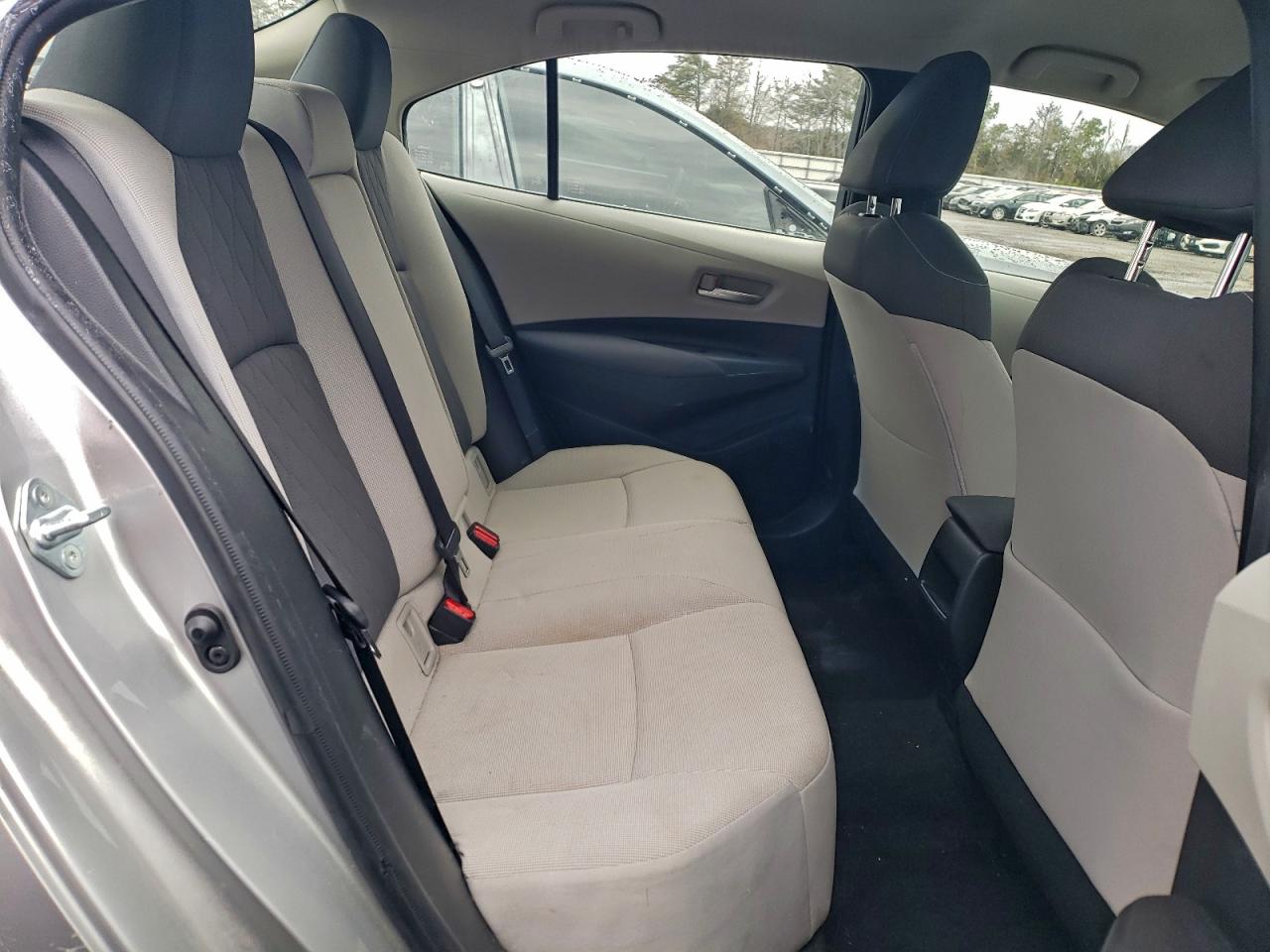 2020 TOYOTA COROLLA LE photo 10
