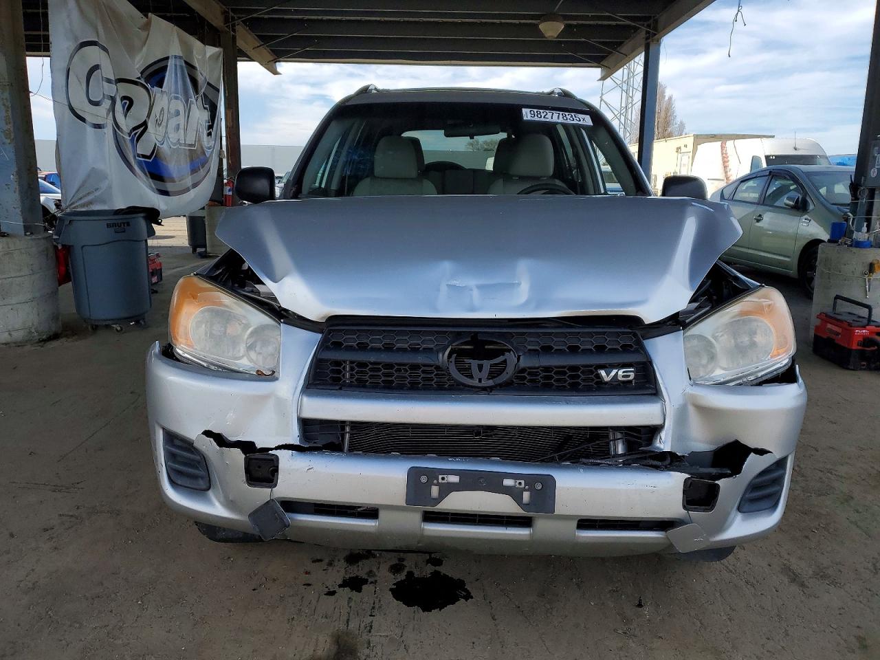 2011 TOYOTA RAV4 photo 5
