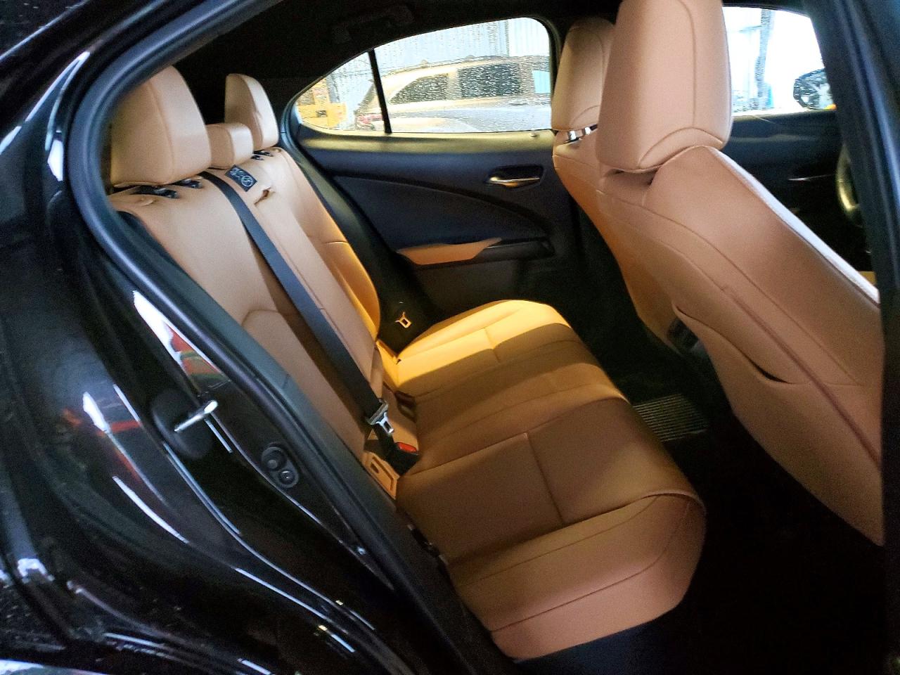 2025 LEXUS UX 300H BASE photo 28