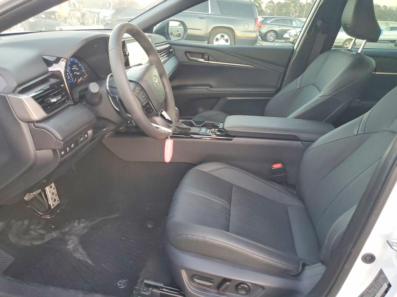 2025 TOYOTA CAMRY XSE photo 7