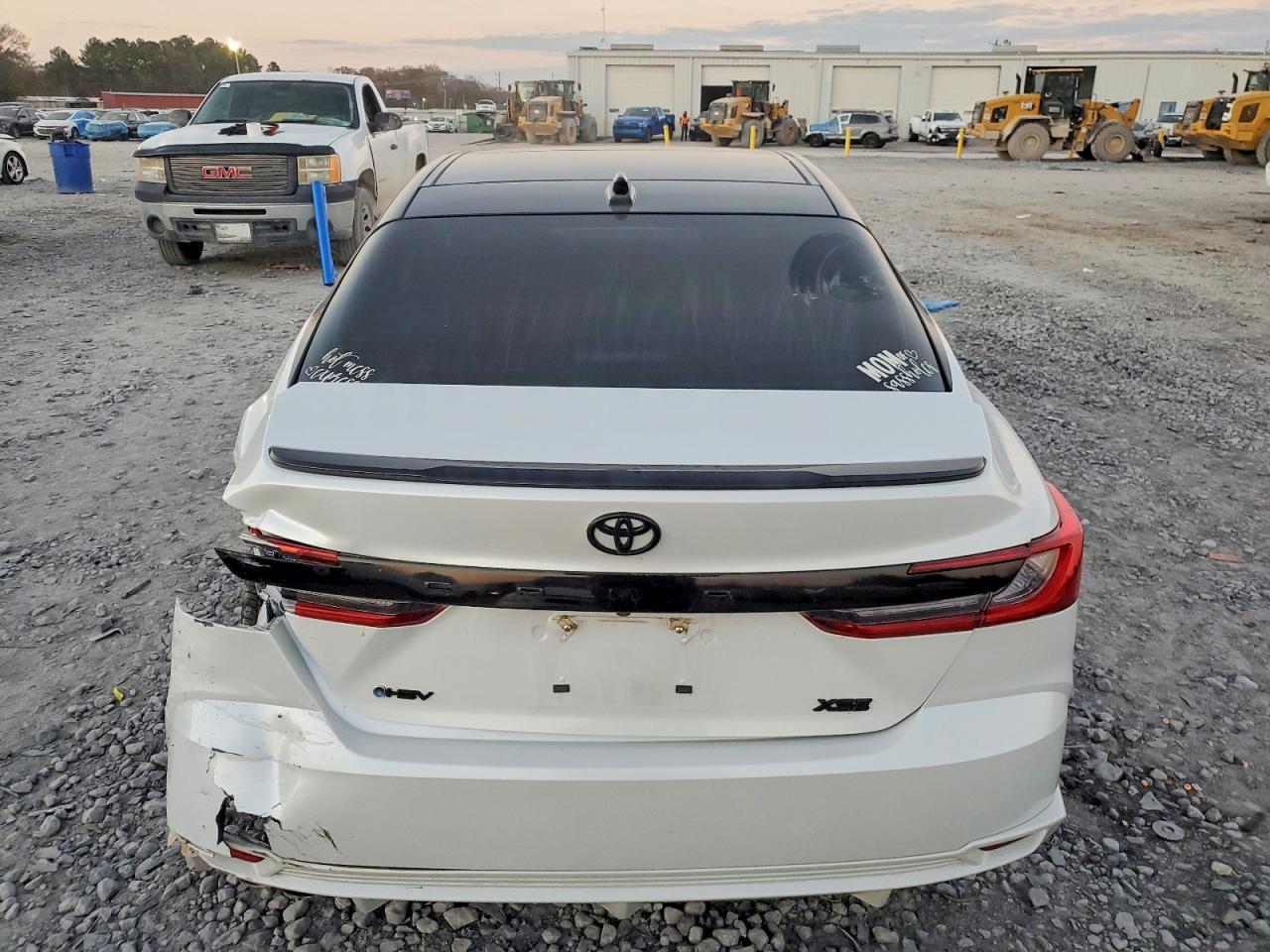 2025 TOYOTA CAMRY XSE photo 6