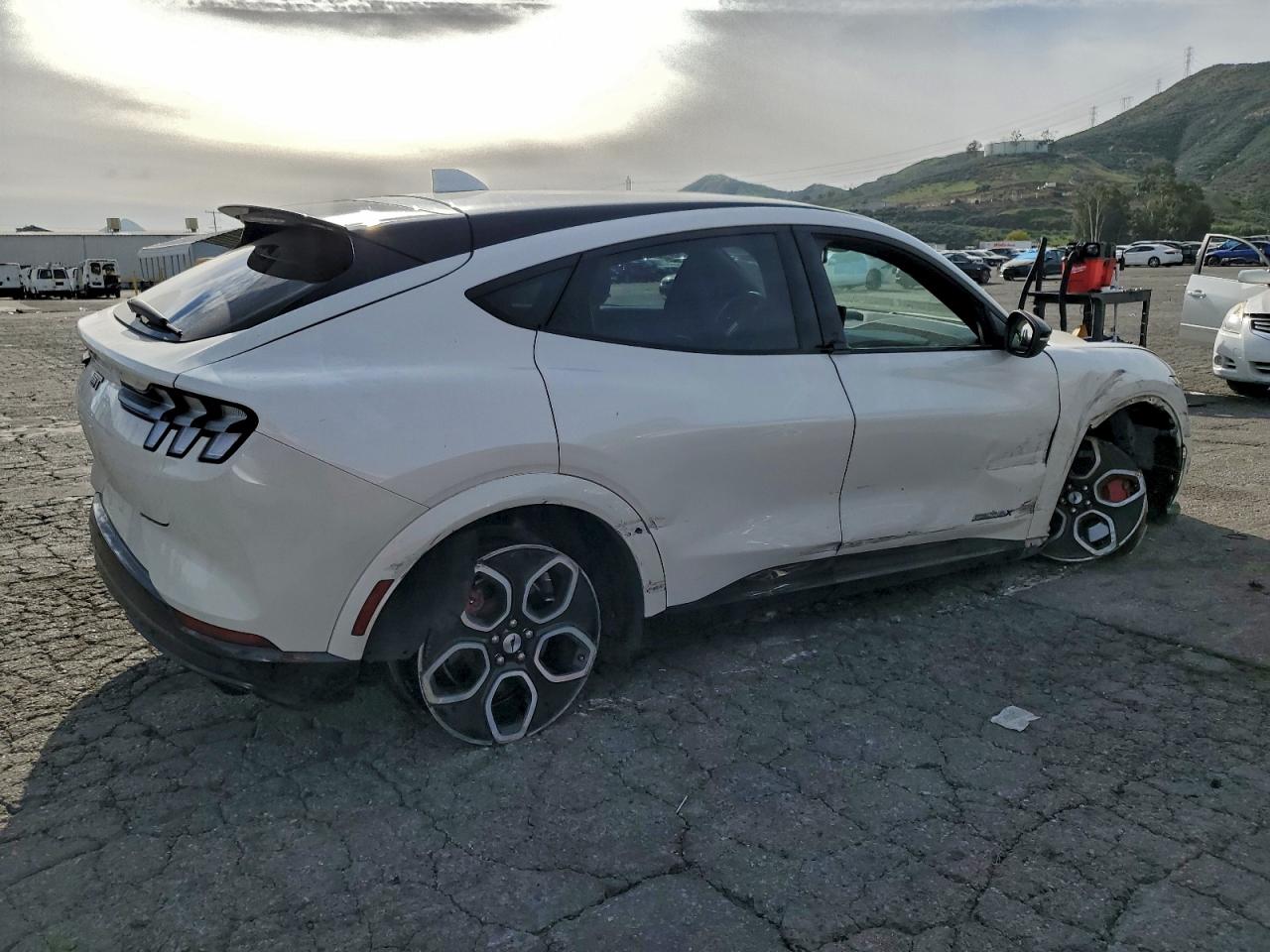 2021 FORD MUSTANG MACH-E GT photo 7