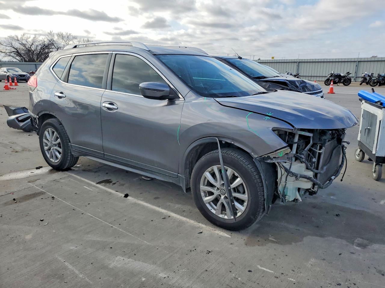 2017 NISSAN ROGUE S photo 4