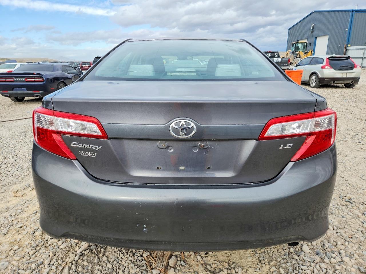 2013 TOYOTA CAMRY L photo 11