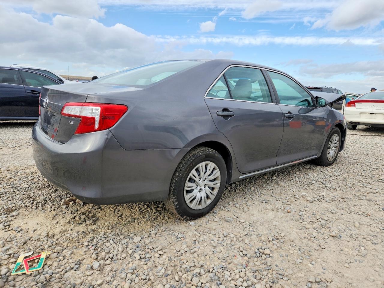 2013 TOYOTA CAMRY L photo 5