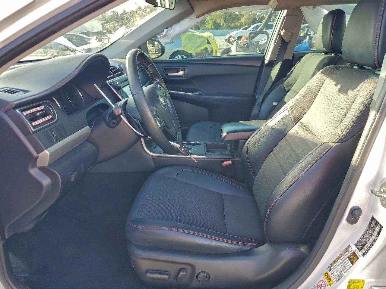2016 TOYOTA CAMRY LE photo 7