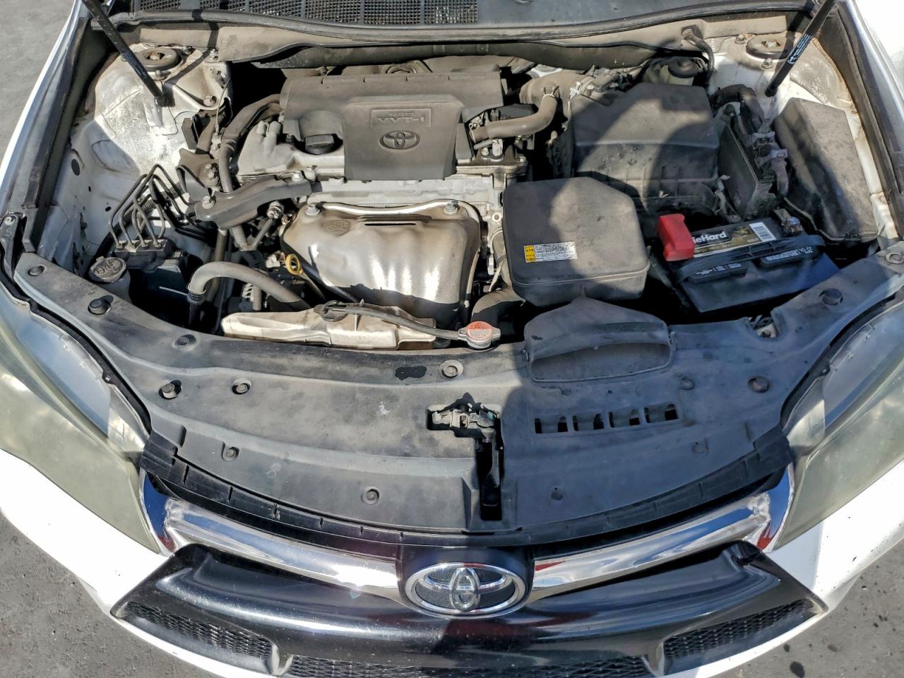 2016 TOYOTA CAMRY LE photo 11