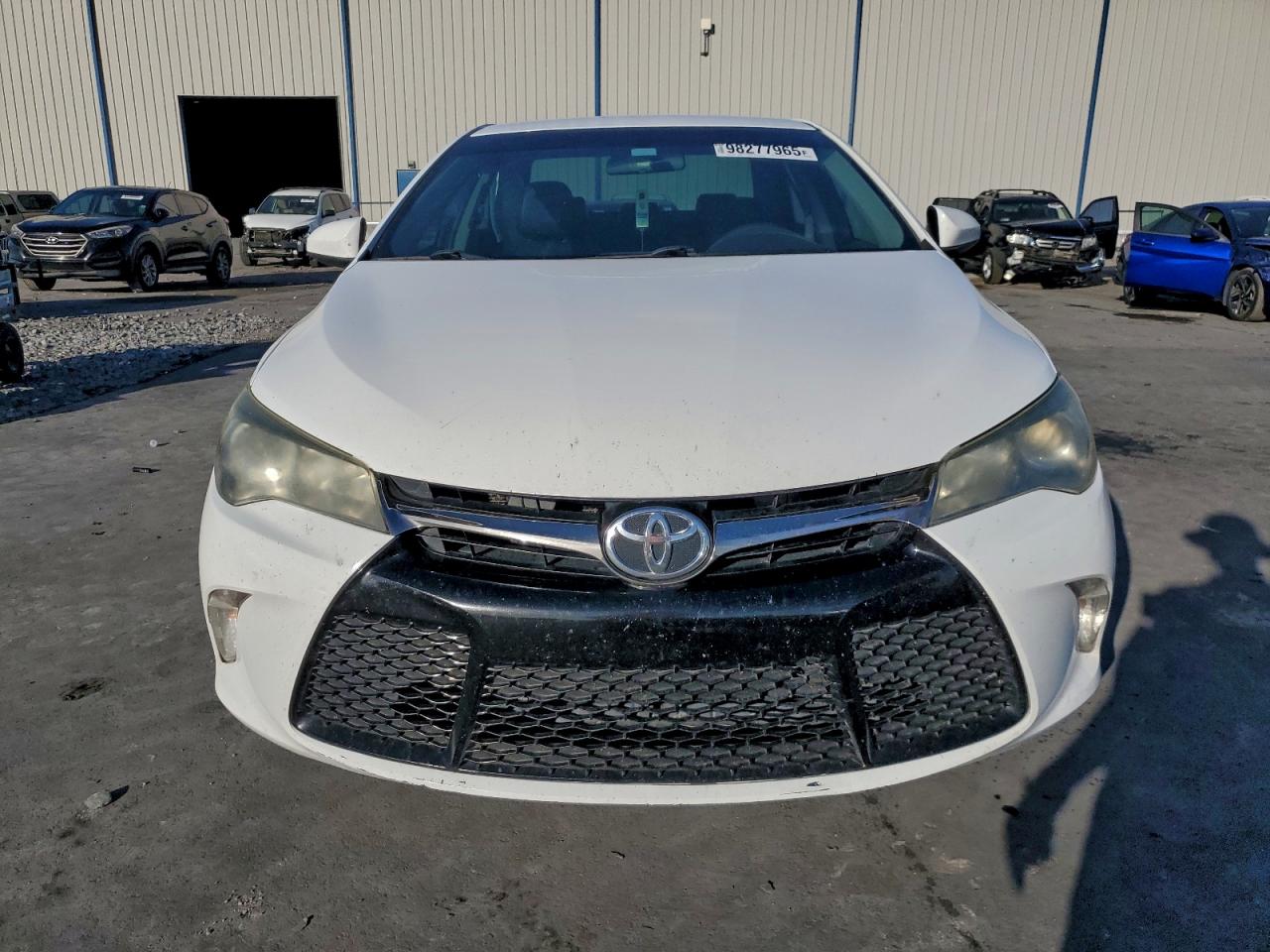 2016 TOYOTA CAMRY LE photo 5
