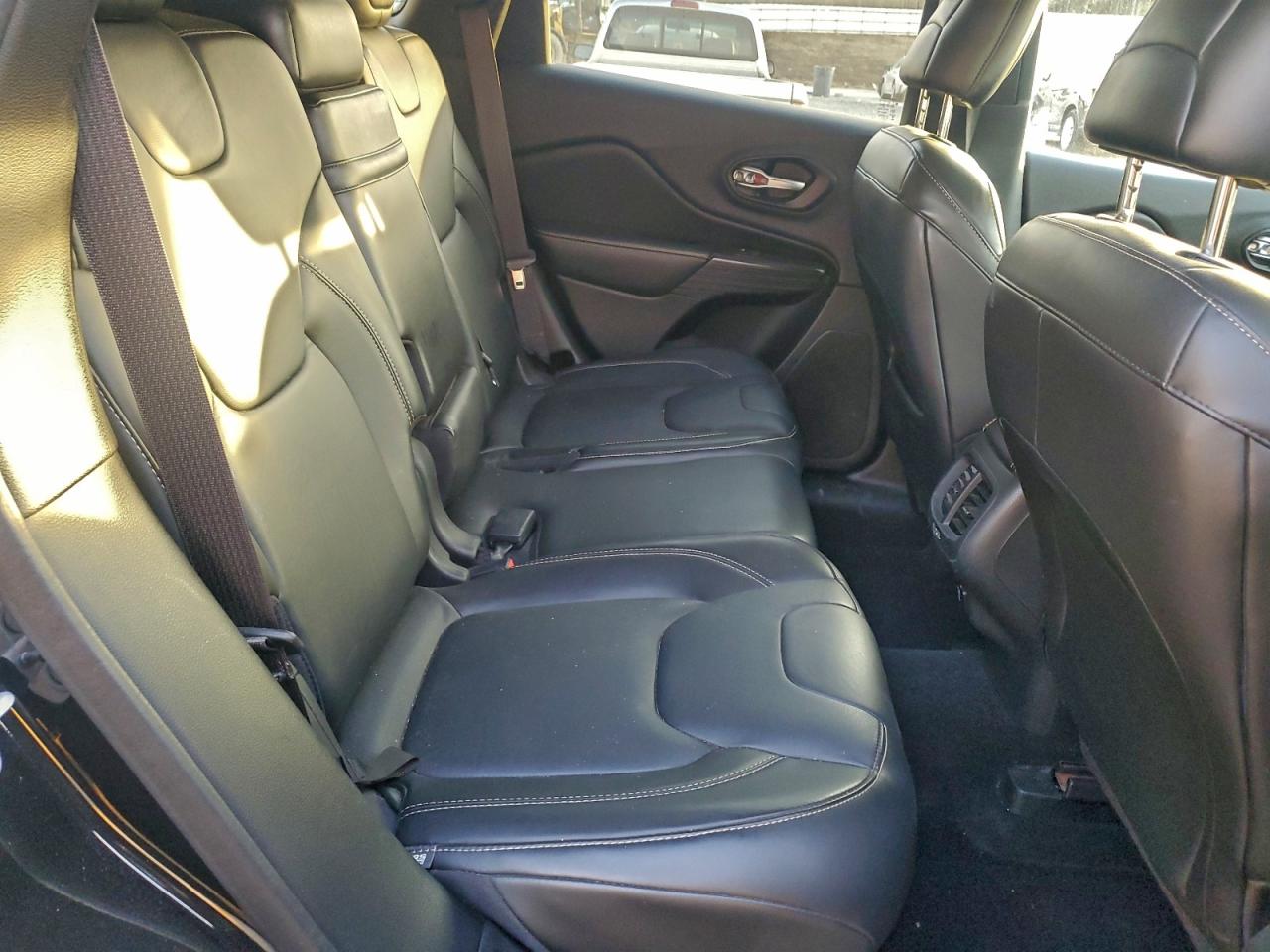 2015 JEEP CHEROKEE LIMITED photo 11