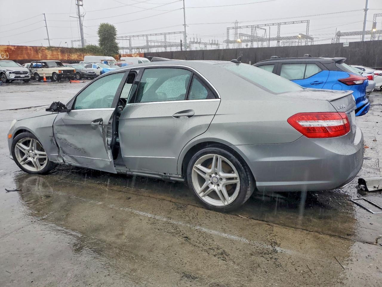 2011 MERCEDES-BENZ E 350 photo 2
