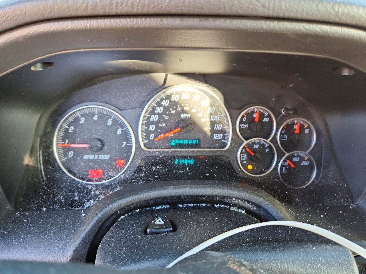 2004 GMC ENVOY photo 9