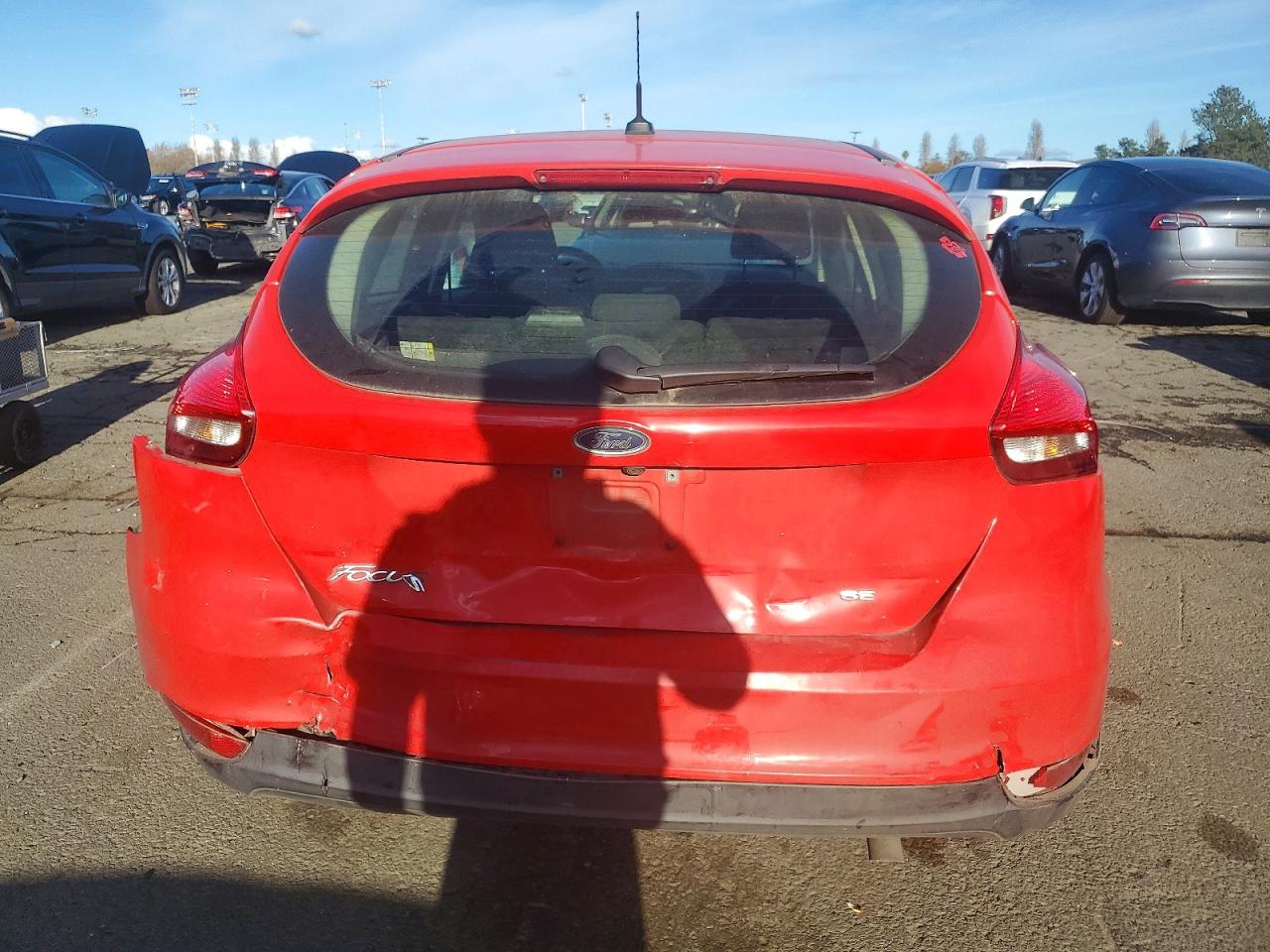 2015 FORD FOCUS SE photo 6