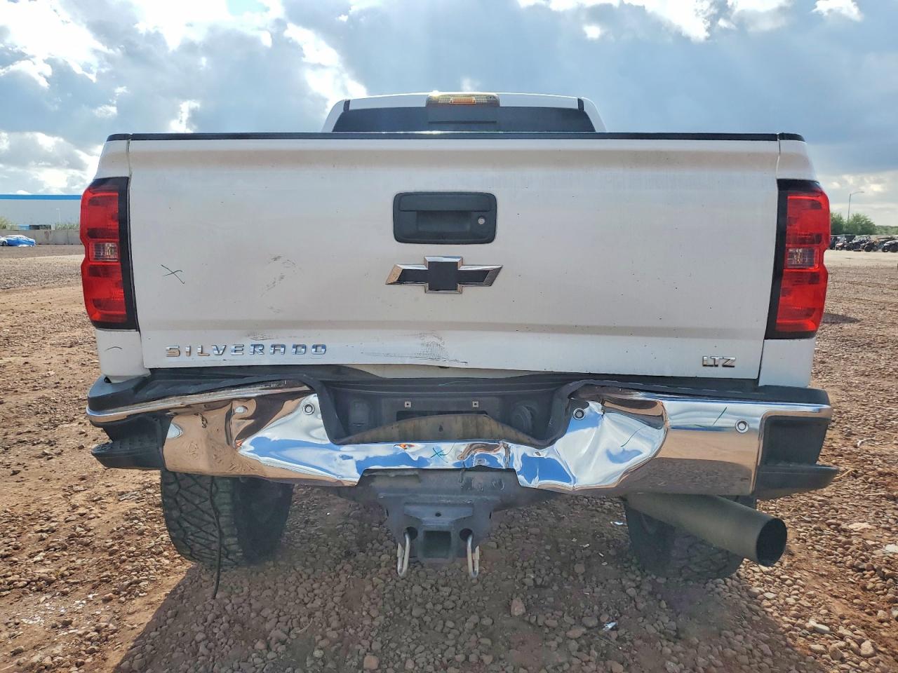 2016 CHEVROLET SILVERADO K2500 HEAVY DUTY LTZ photo 6