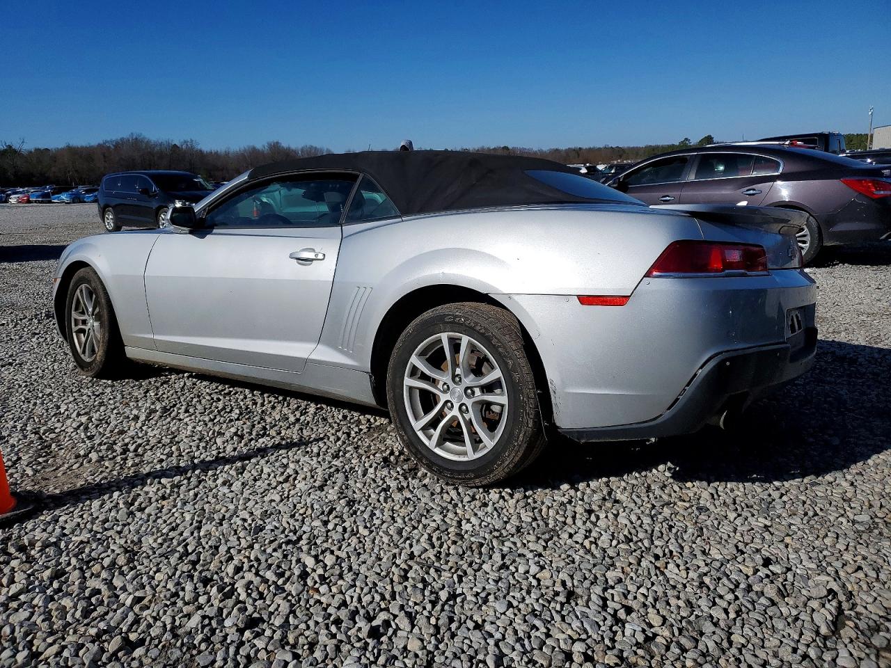 2015 CHEVROLET CAMARO LT photo 2