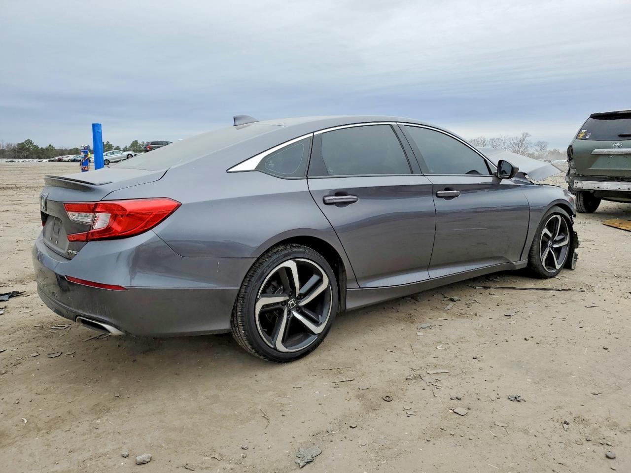 2018 HONDA ACCORD SPORT photo 5