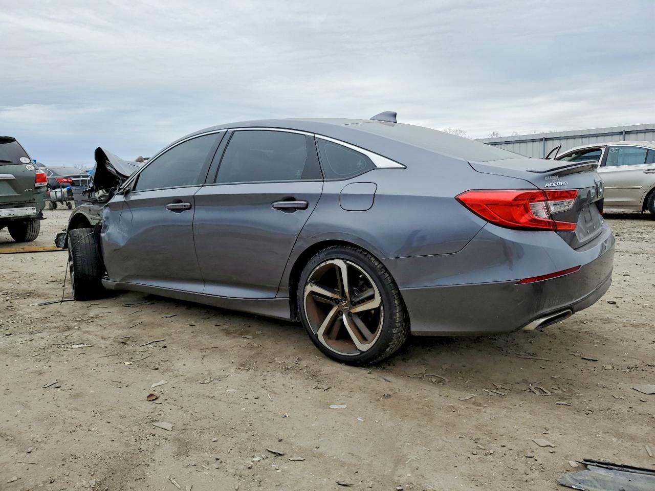 2018 HONDA ACCORD SPORT photo 3