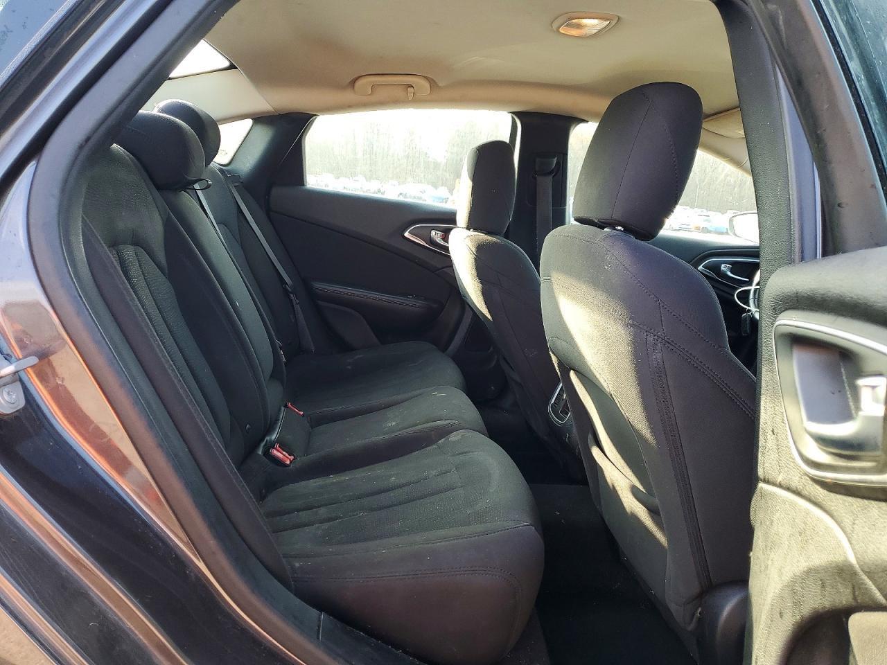 2015 CHRYSLER 200 LIMITED photo 10
